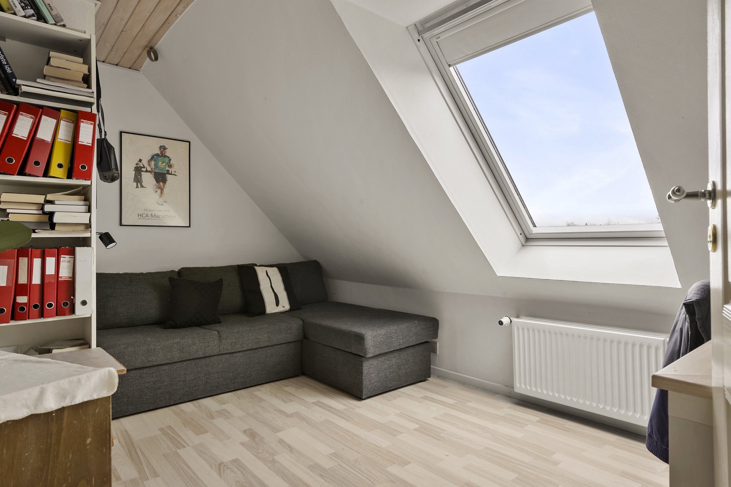 Fremhævet stue billede i fuldskærmstilstand. Billede af Borgmesterløkken 21, 6200 Aabenraa