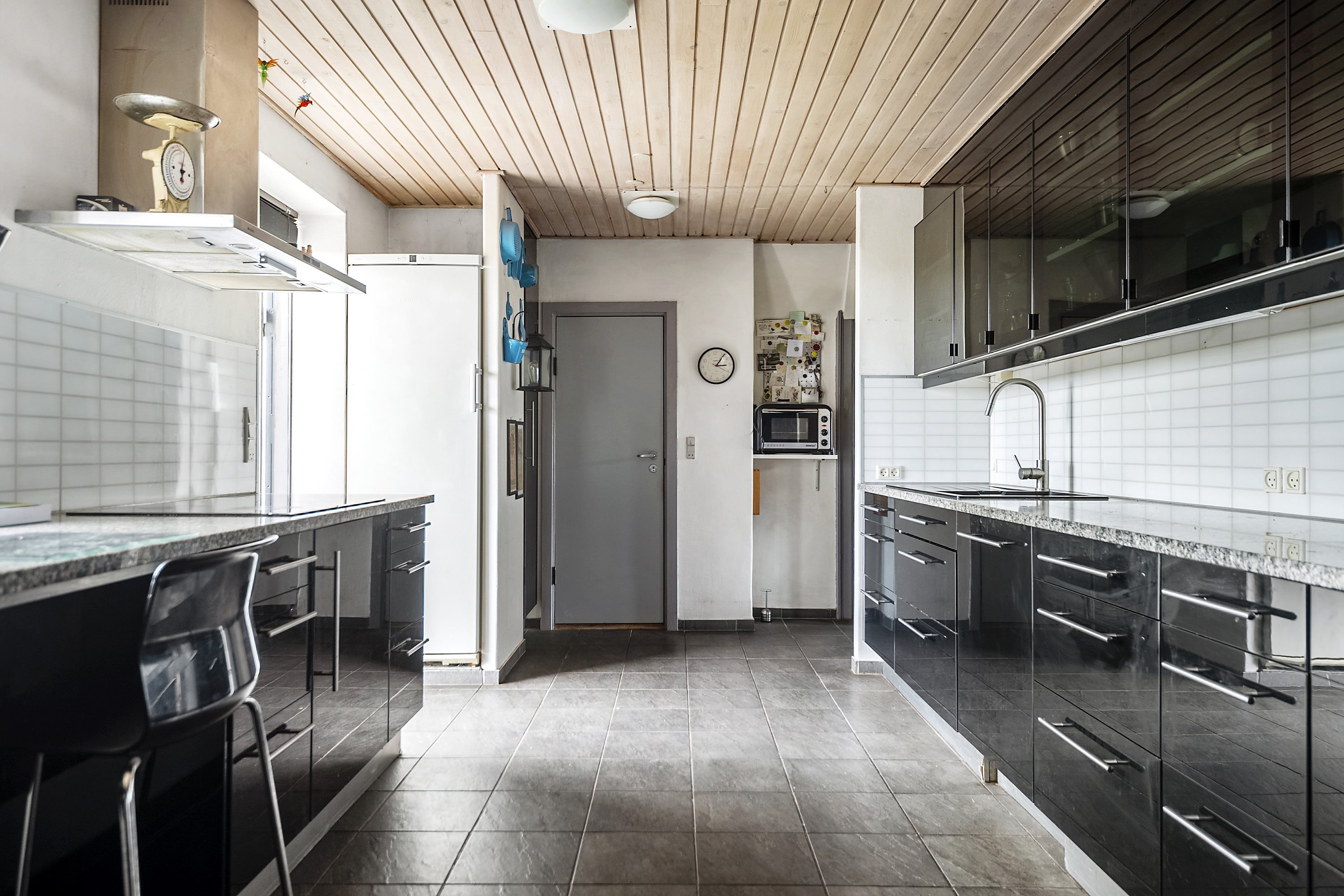 Fremhævet køkken billede i fuldskærmstilstand. Billede af Eriksmindevej 93, Boulstrup, 8300 Odder