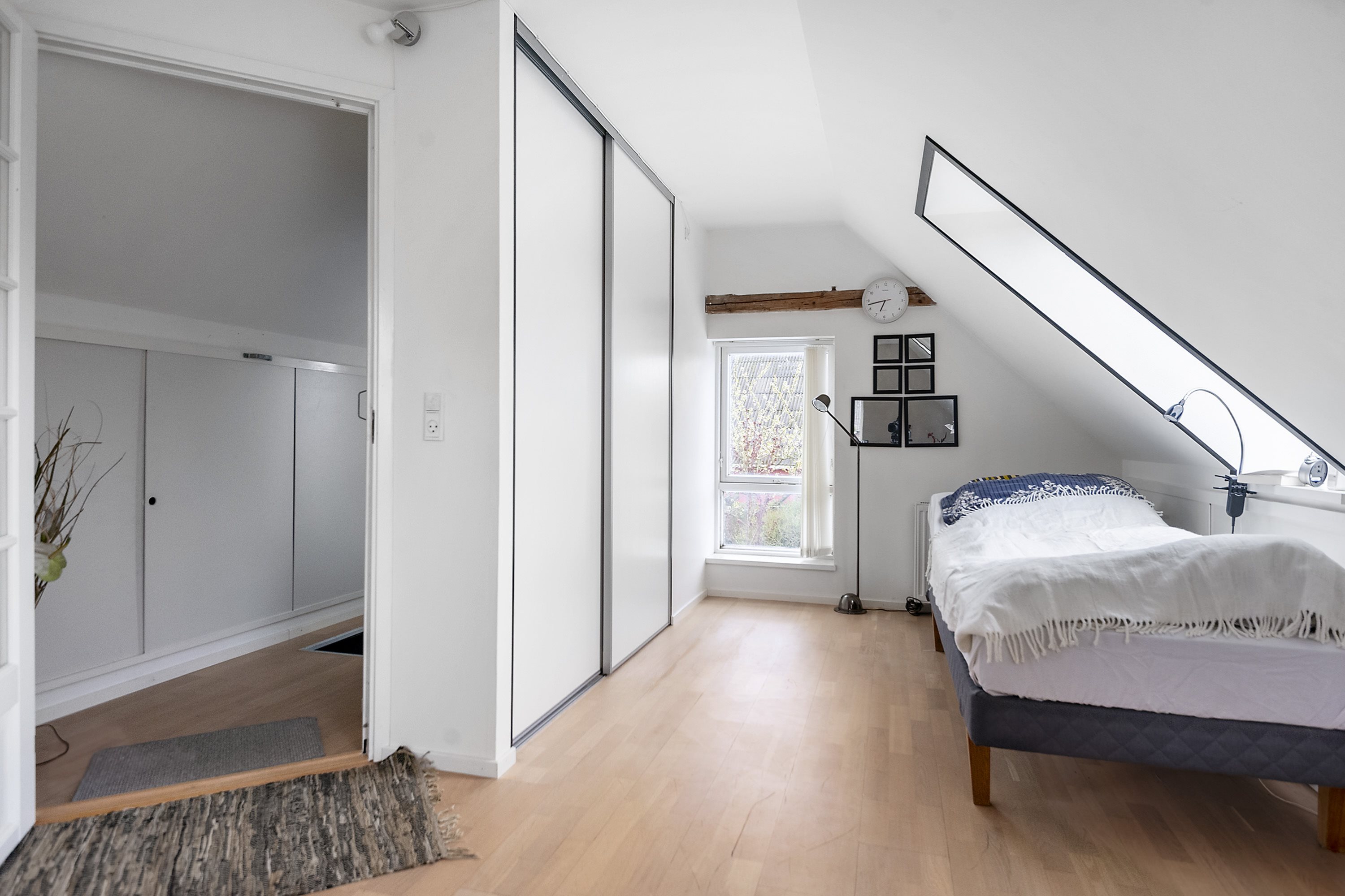 Fremhævet soveværelse billede i fuldskærmstilstand. Billede af Eriksmindevej 93, Boulstrup, 8300 Odder