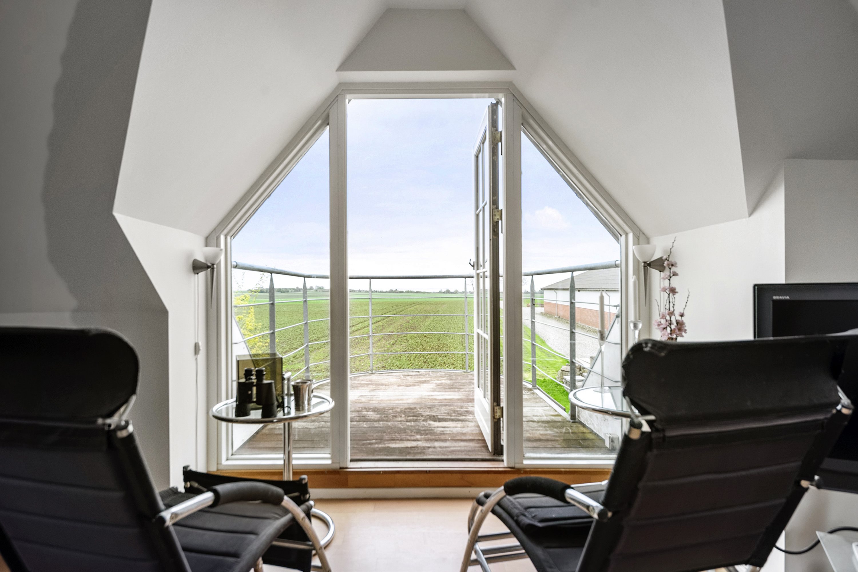 Fremhævet stue billede i fuldskærmstilstand. Billede af Eriksmindevej 93, Boulstrup, 8300 Odder