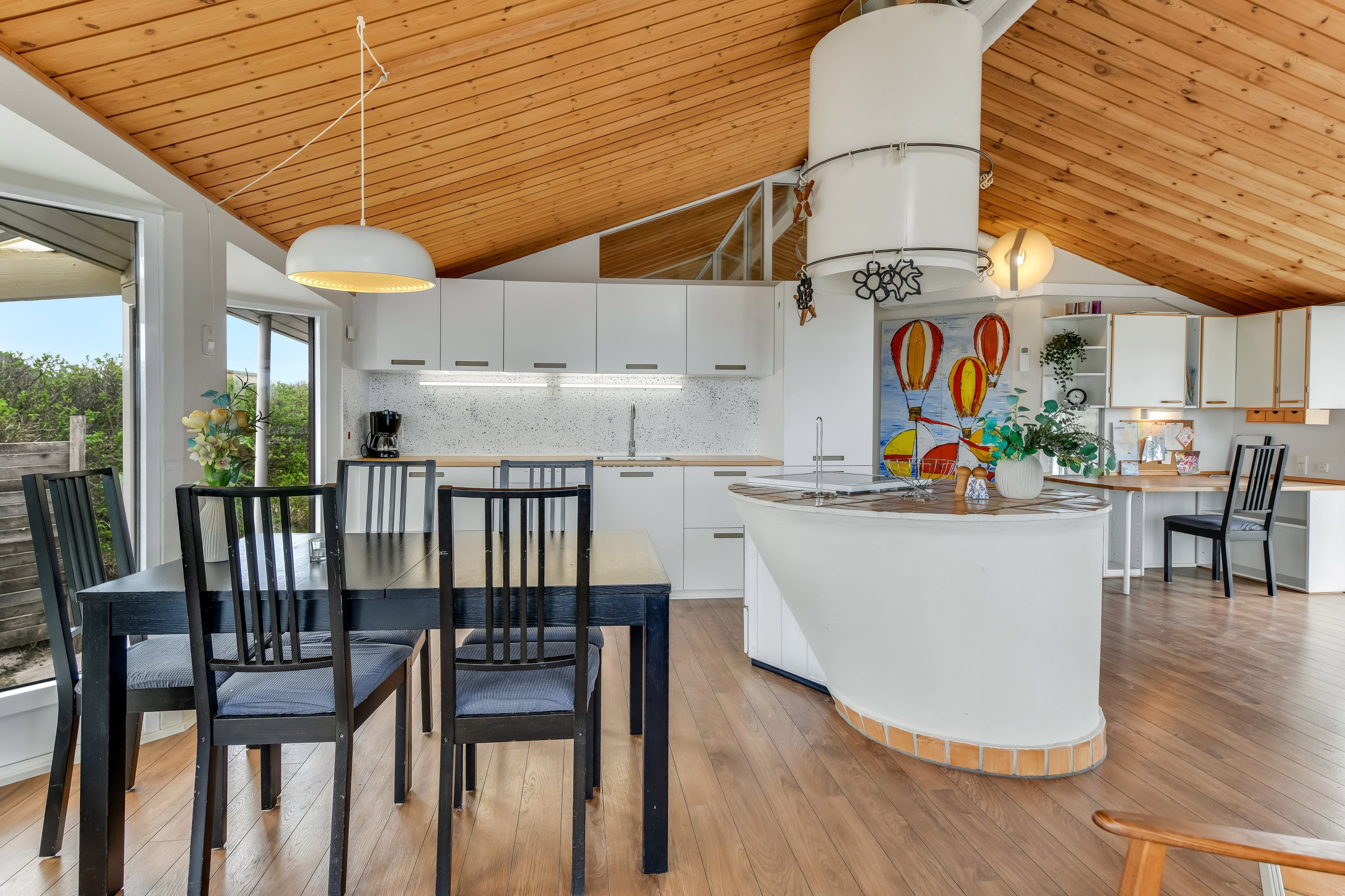 Fremhævet køkken billede i fuldskærmstilstand. Billede af Helmvej 19, Rindby Strand, 6720 Fanø