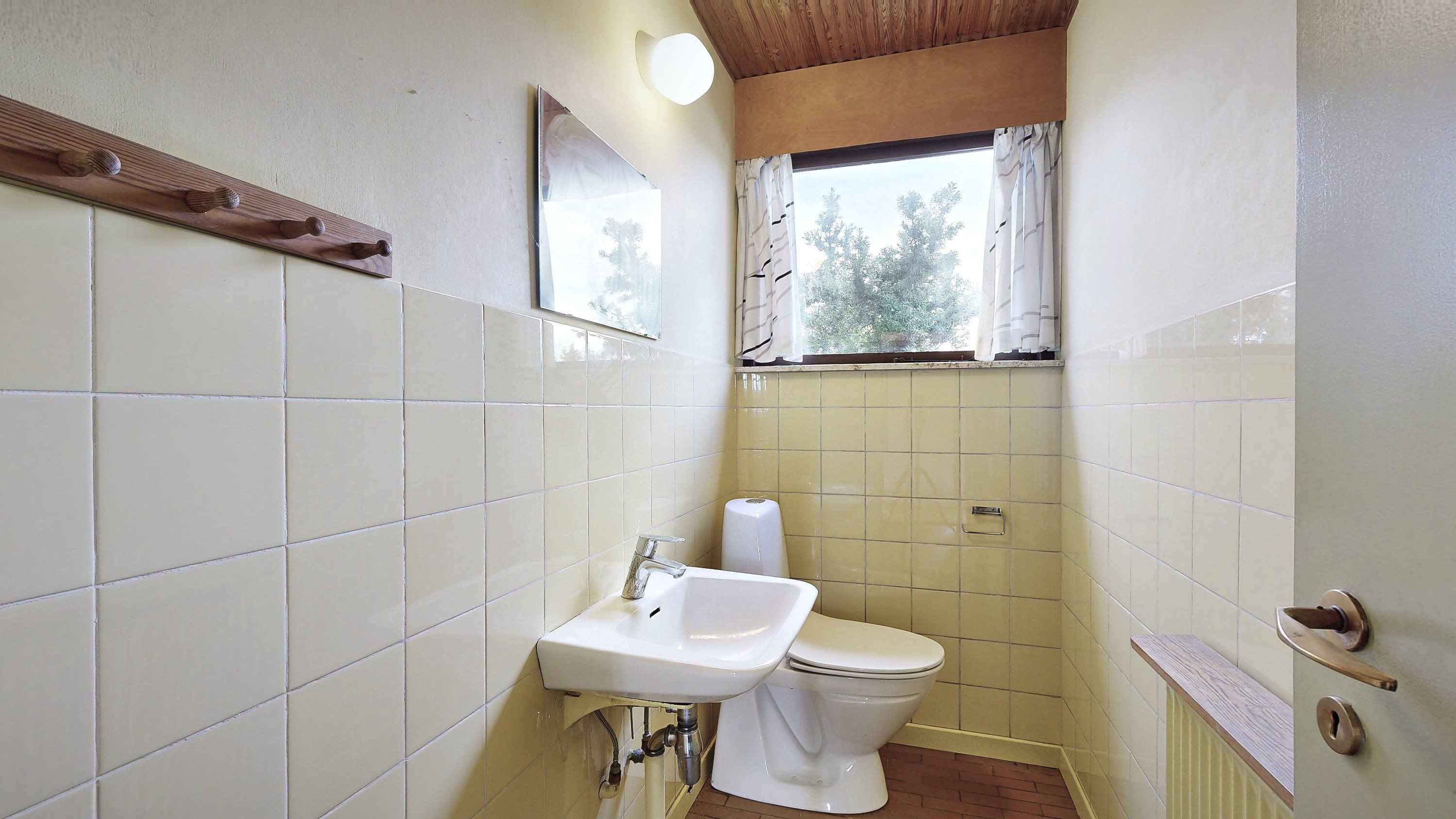 Fremhævet gæstetoilet billede i fuldskærmstilstand. Billede af Næsset 24, 8660 Skanderborg