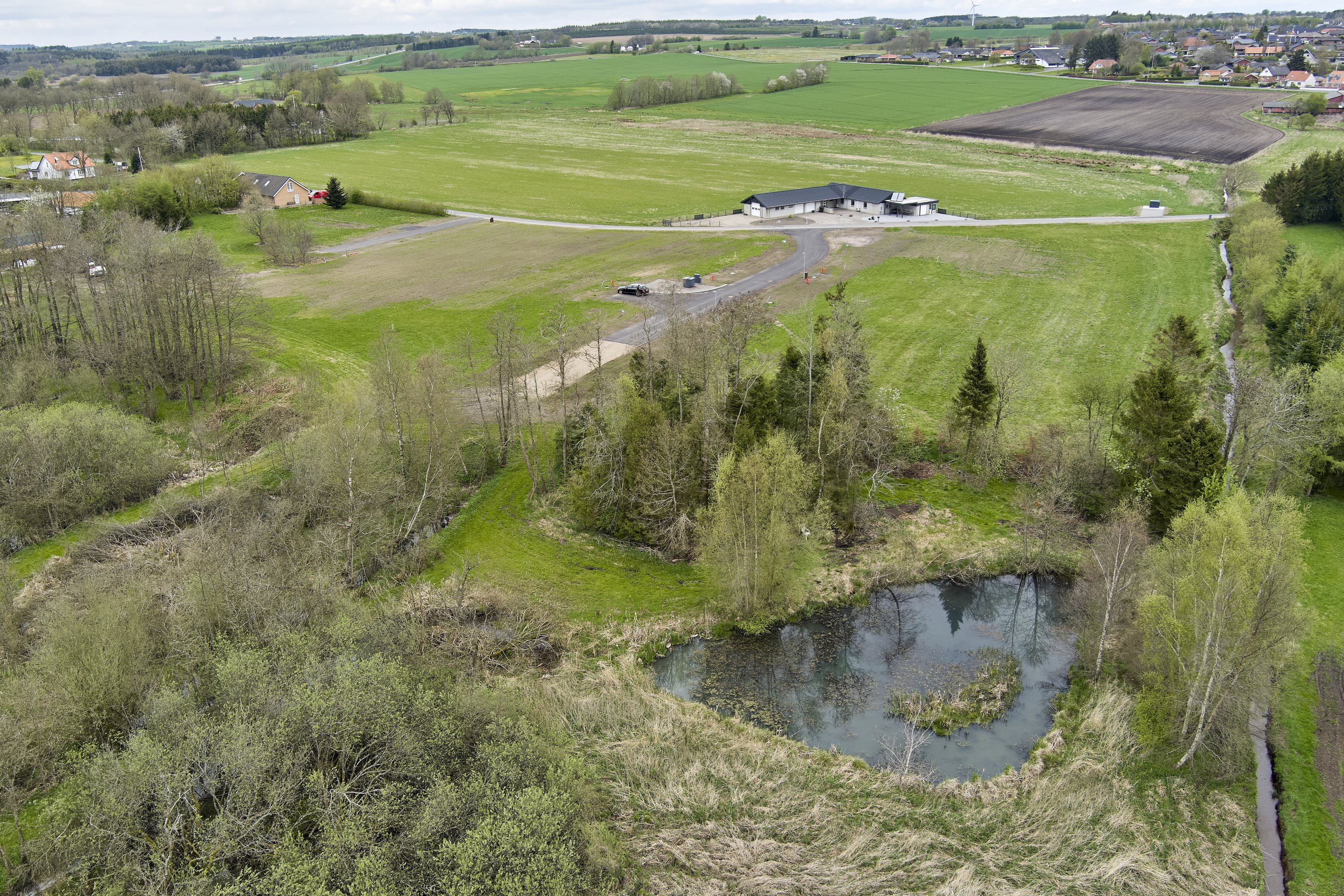 Fremhævet  billede i fuldskærmstilstand. Billede af Gudenå Alle 2, 7160 Tørring