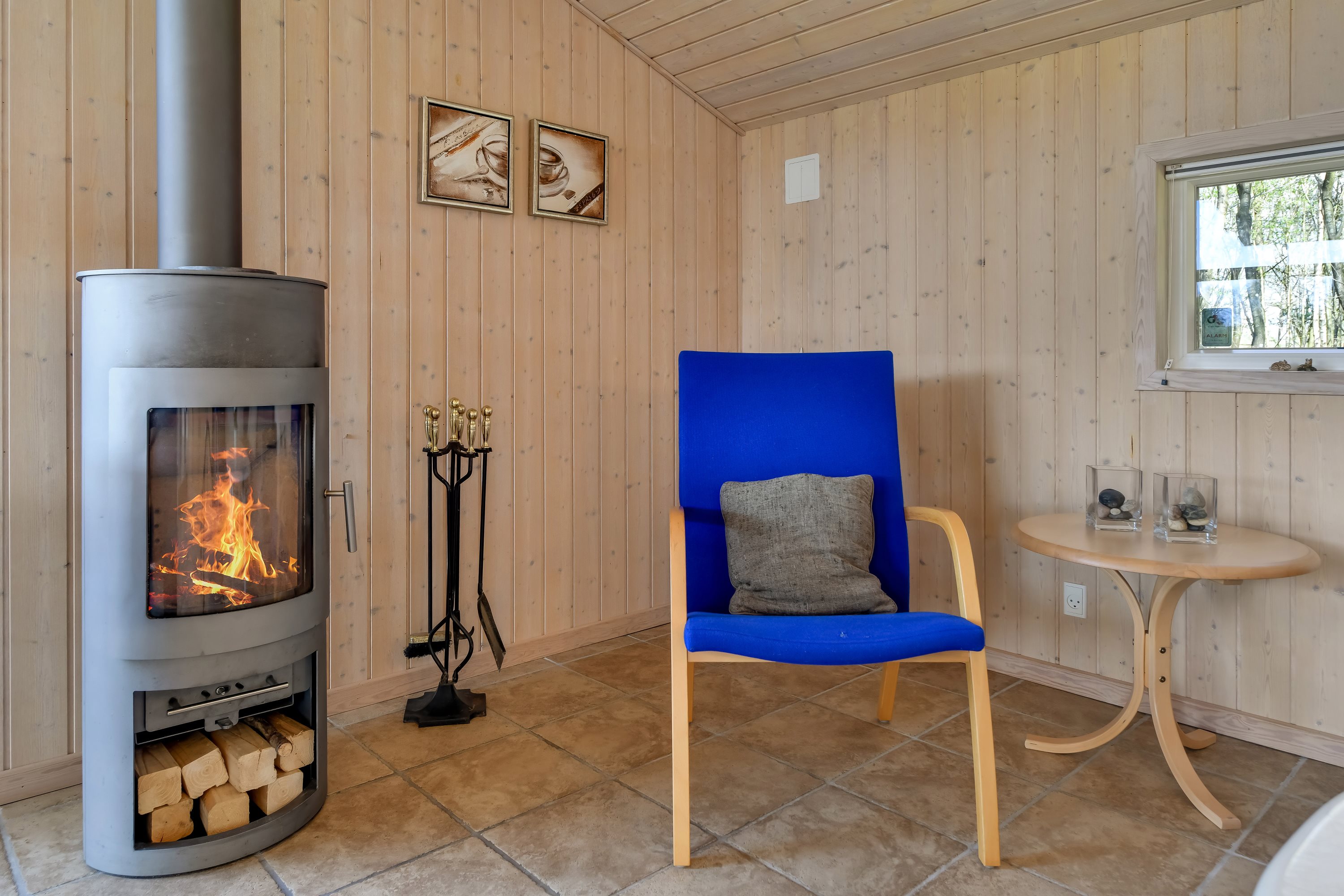 Fremhævet stue billede i fuldskærmstilstand. Billede af Torpet 98, 6682 Hovborg