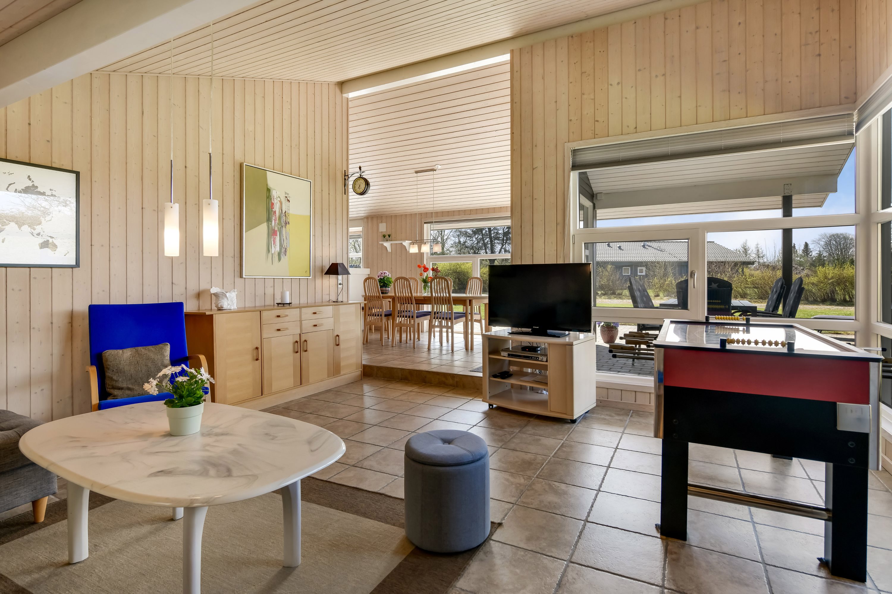 Fremhævet stue billede i fuldskærmstilstand. Billede af Torpet 98, 6682 Hovborg