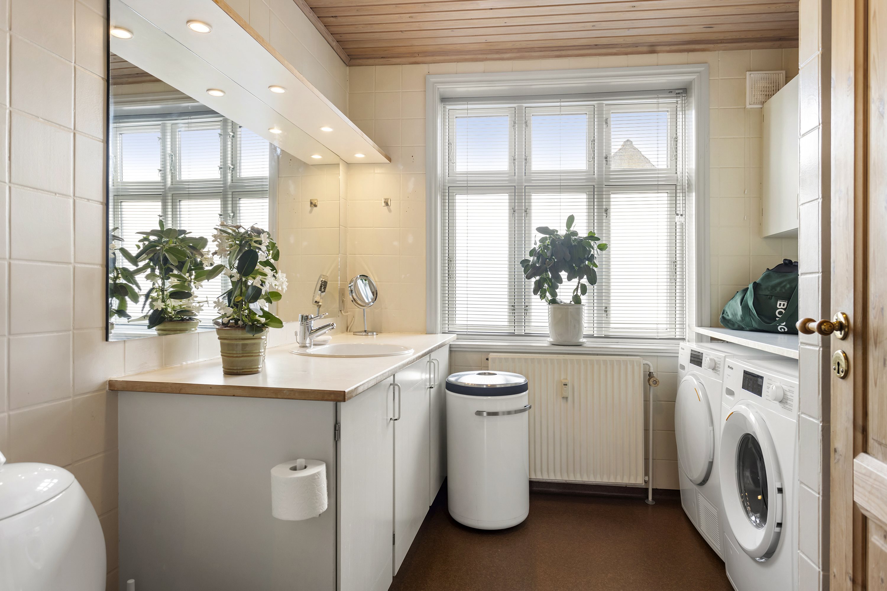 Fremhævet badeværelse billede i fuldskærmstilstand. Billede af Lodsgade 6B, 1., 9900 Frederikshavn