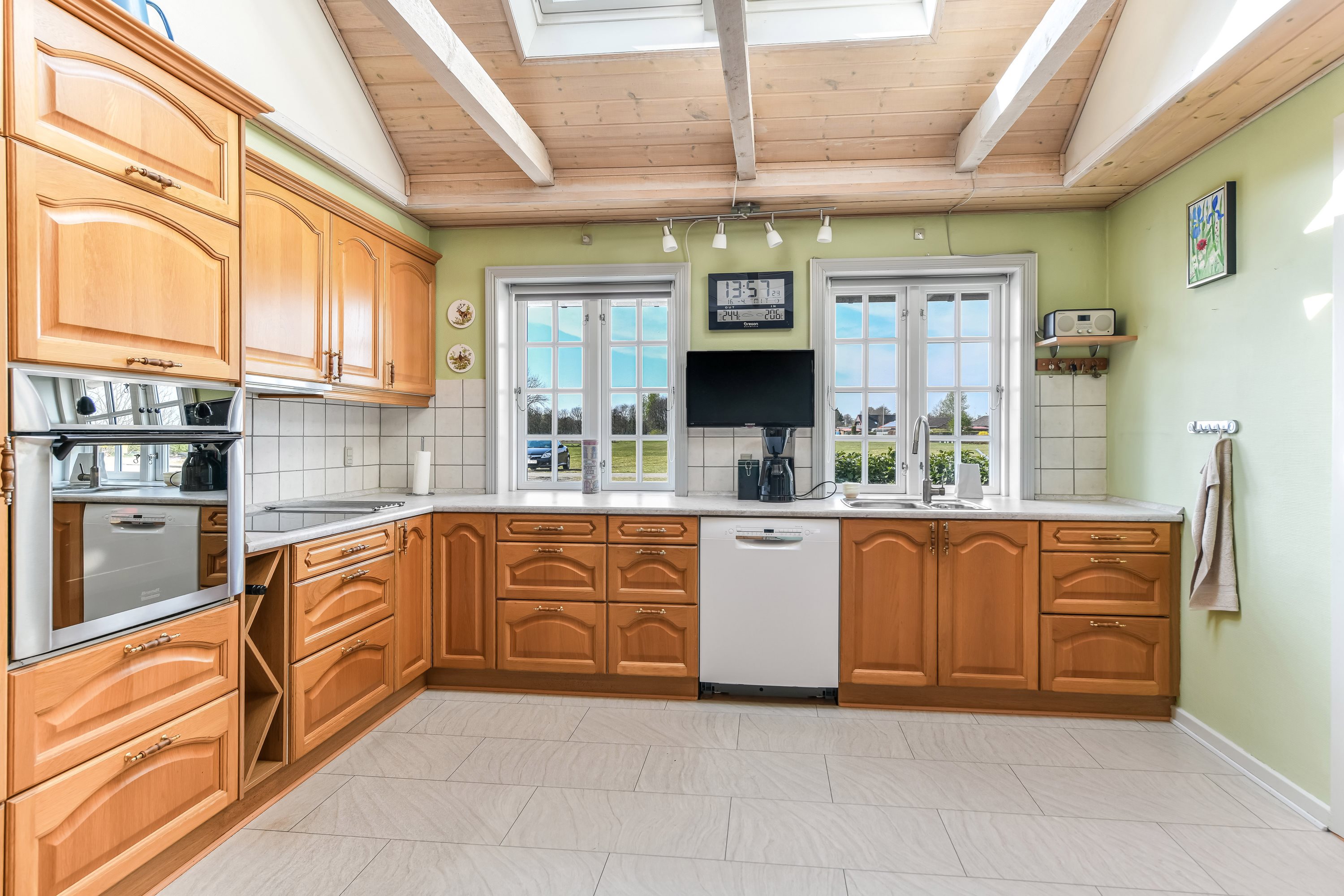 Fremhævet køkken billede i fuldskærmstilstand. Billede af Bækkevej 5, 6623 Vorbasse