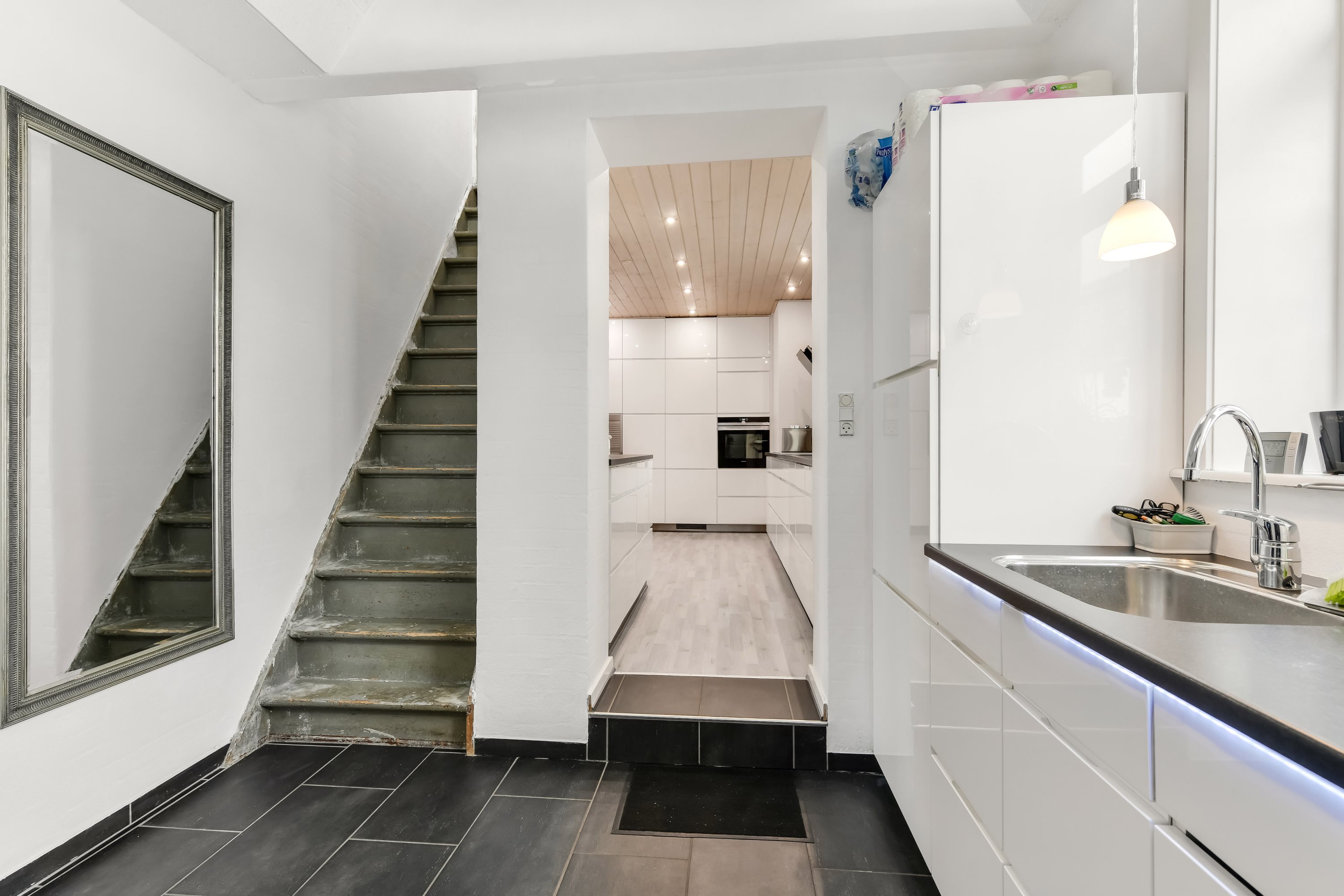 Fremhævet køkken billede i fuldskærmstilstand. Billede af Skolebakken 139, 6705 Esbjerg Ø