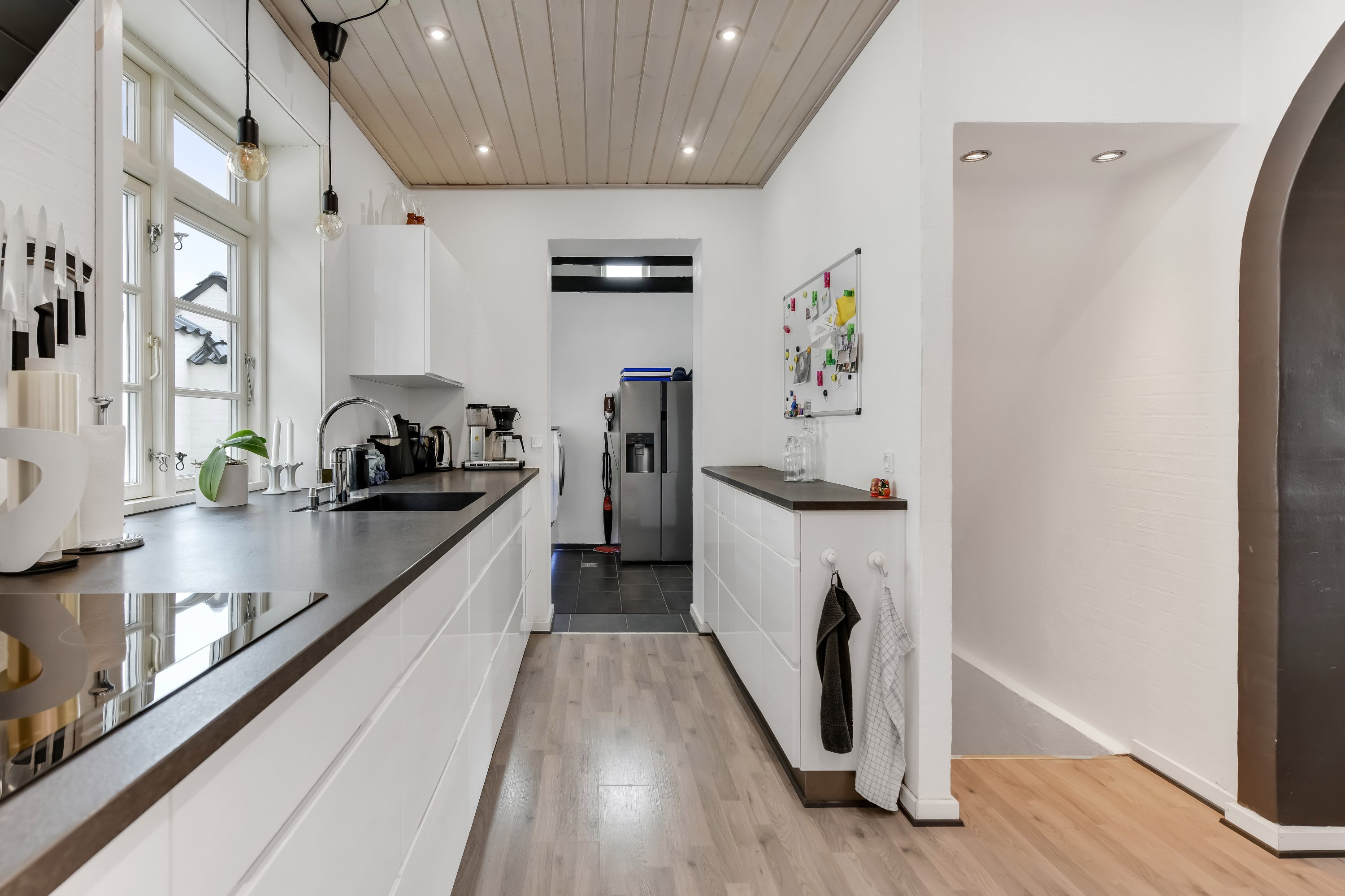 Fremhævet køkken billede i fuldskærmstilstand. Billede af Skolebakken 139, 6705 Esbjerg Ø