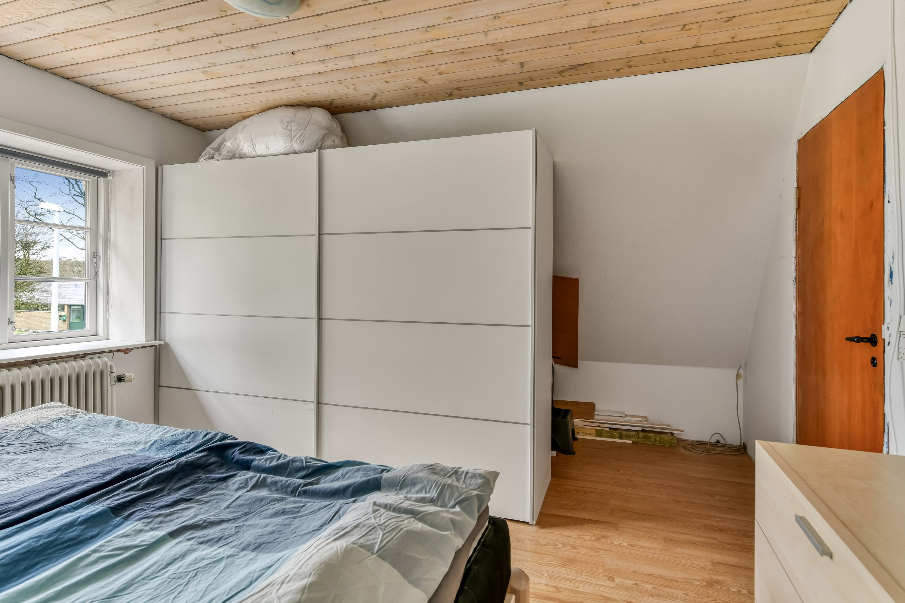 Fremhævet værelse billede i fuldskærmstilstand. Billede af Skolebakken 139, 6705 Esbjerg Ø