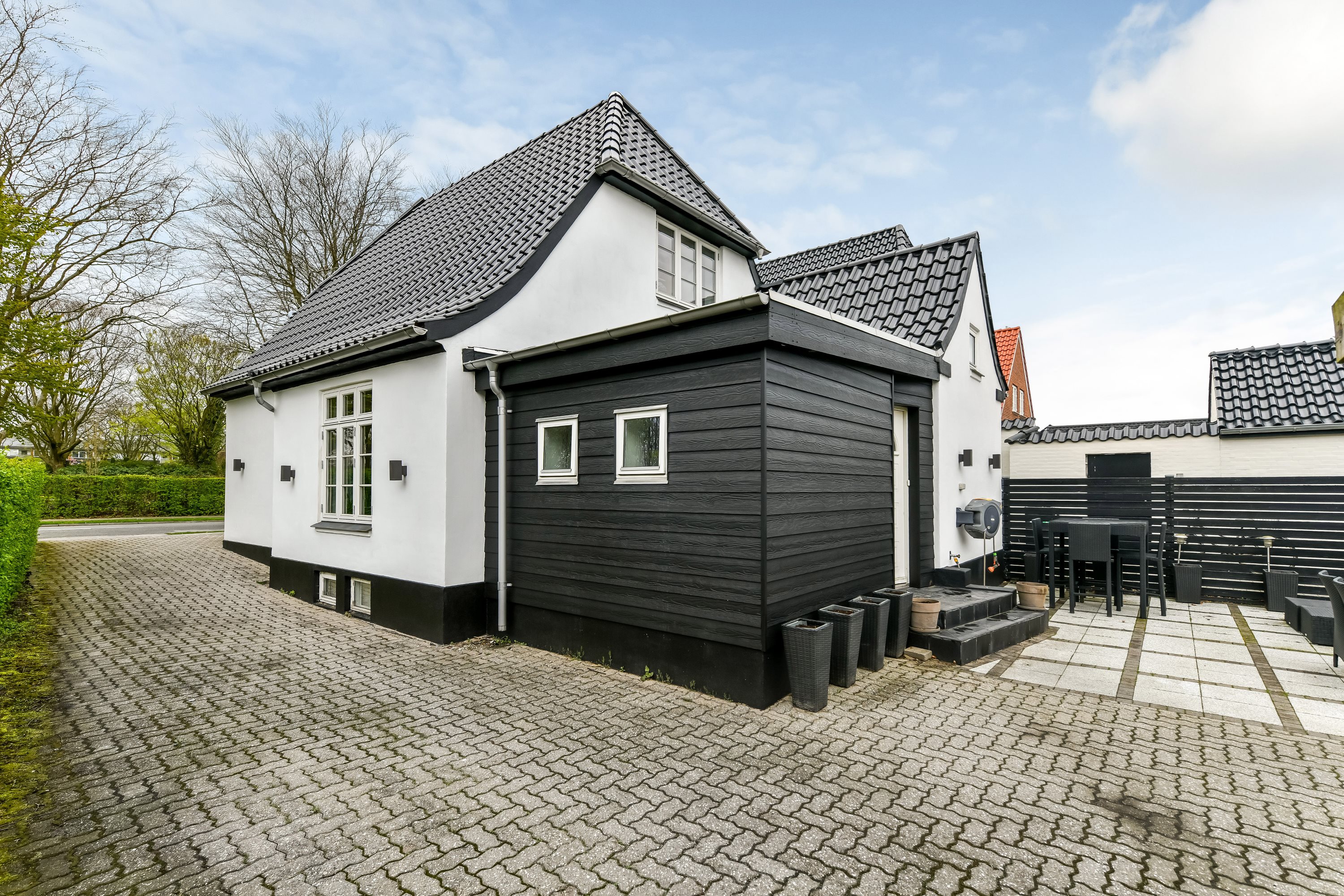 Fremhævet ejendommen billede i fuldskærmstilstand. Billede af Skolebakken 139, 6705 Esbjerg Ø