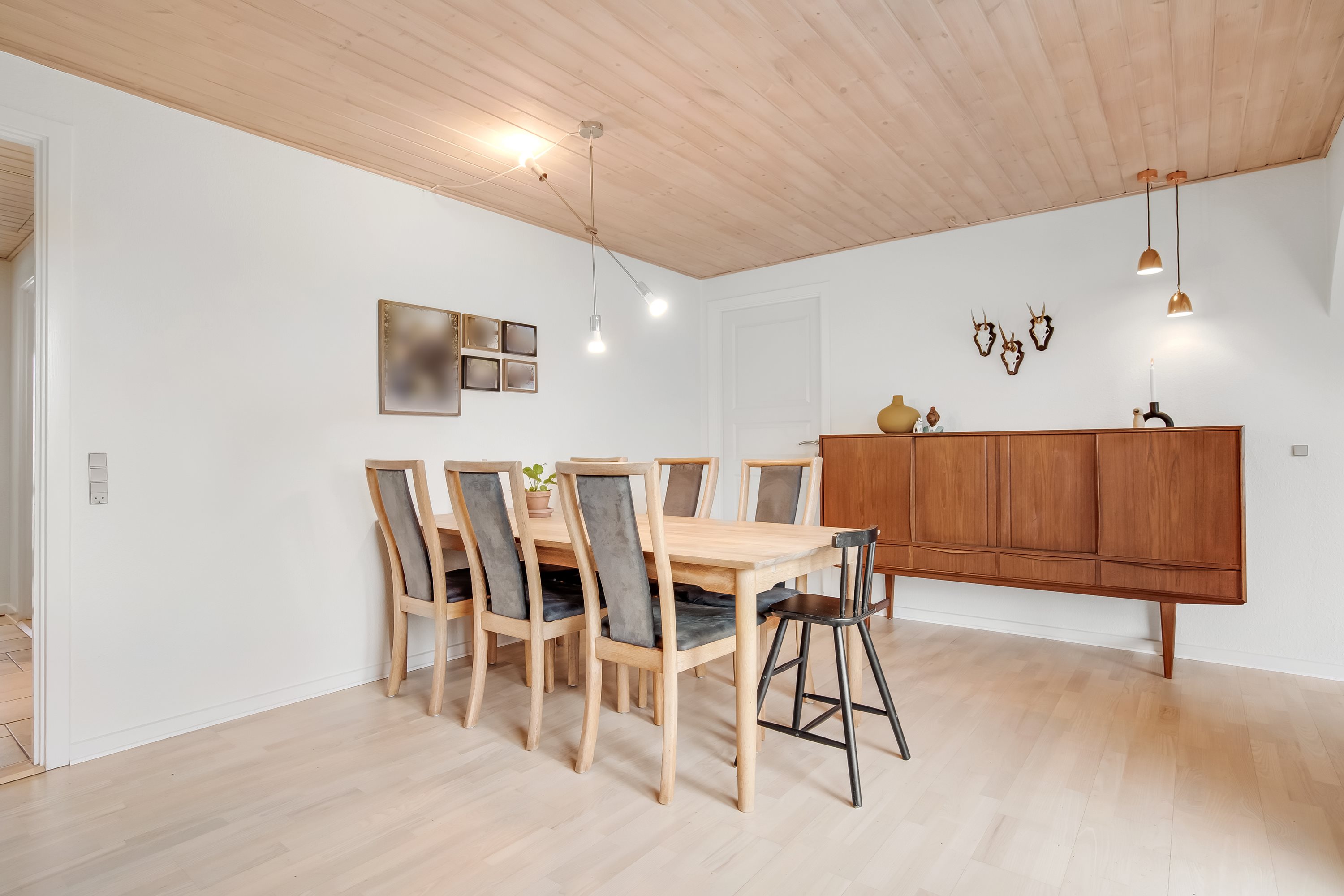 Fremhævet spisestue billede i fuldskærmstilstand. Billede af Knud Aggers Vej 61, 7500 Holstebro