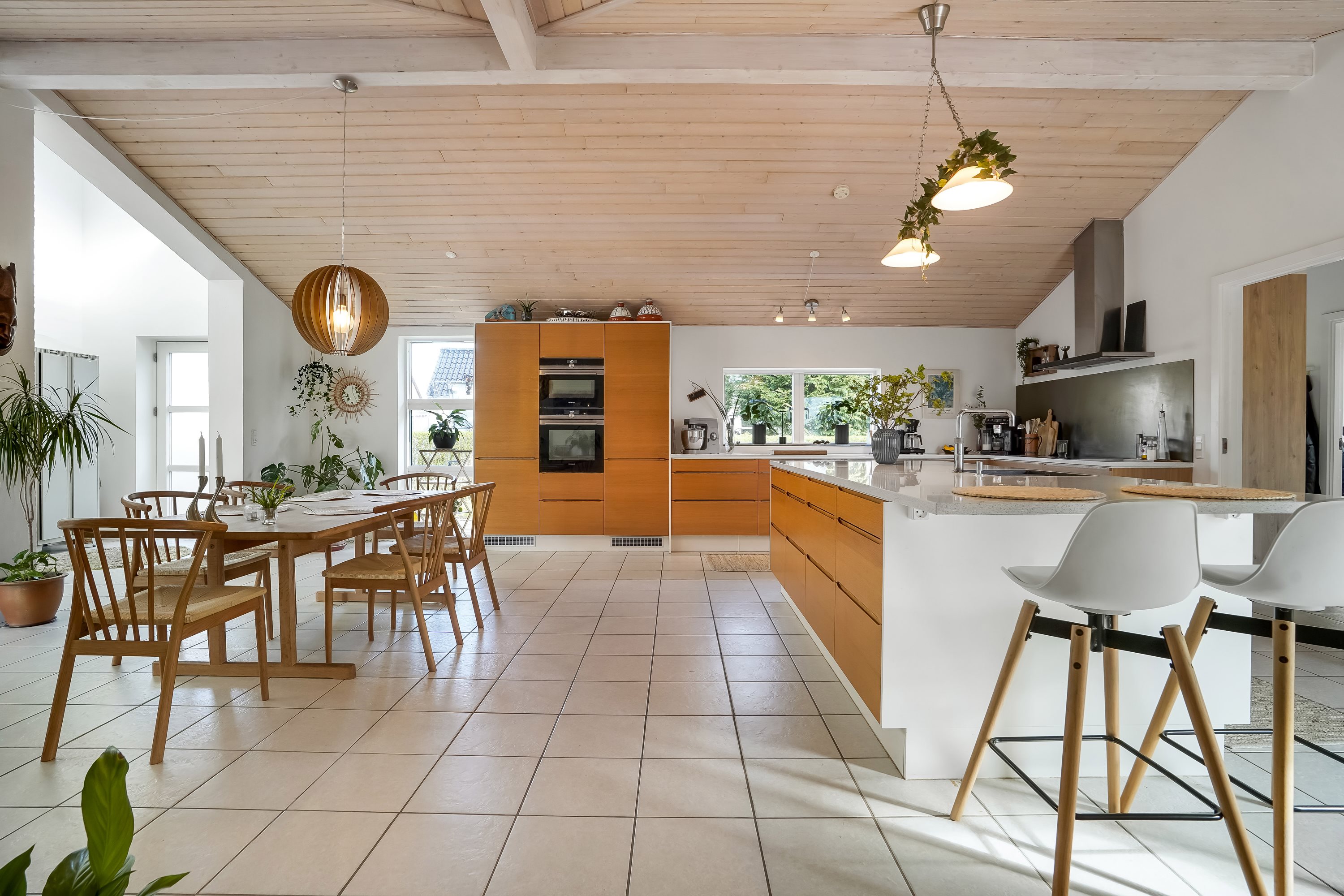 Fremhævet køkken billede i fuldskærmstilstand. Billede af Hasselvej 4, Lunghøj, 5591 Gelsted