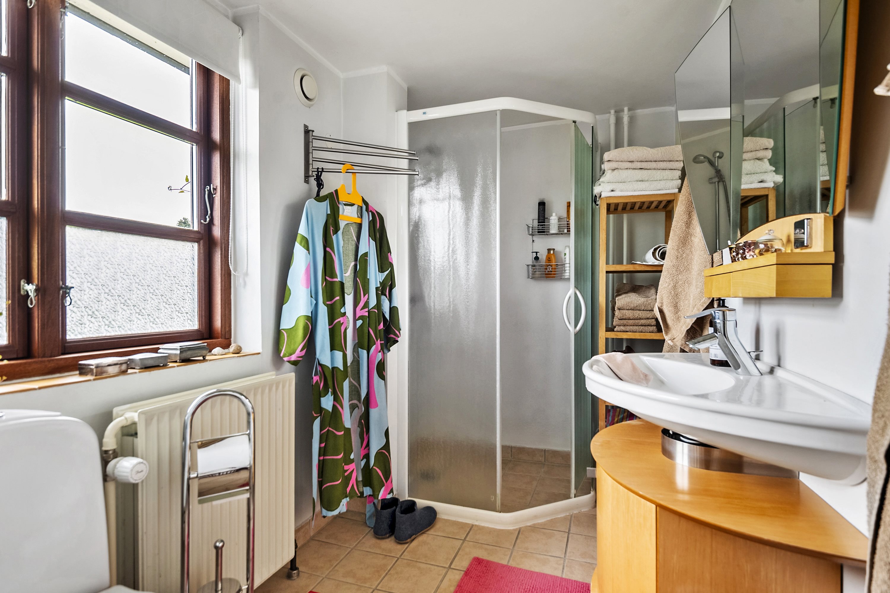 Fremhævet badeværelse billede i fuldskærmstilstand. Billede af Lærkevej 11, Hou, 8300 Odder