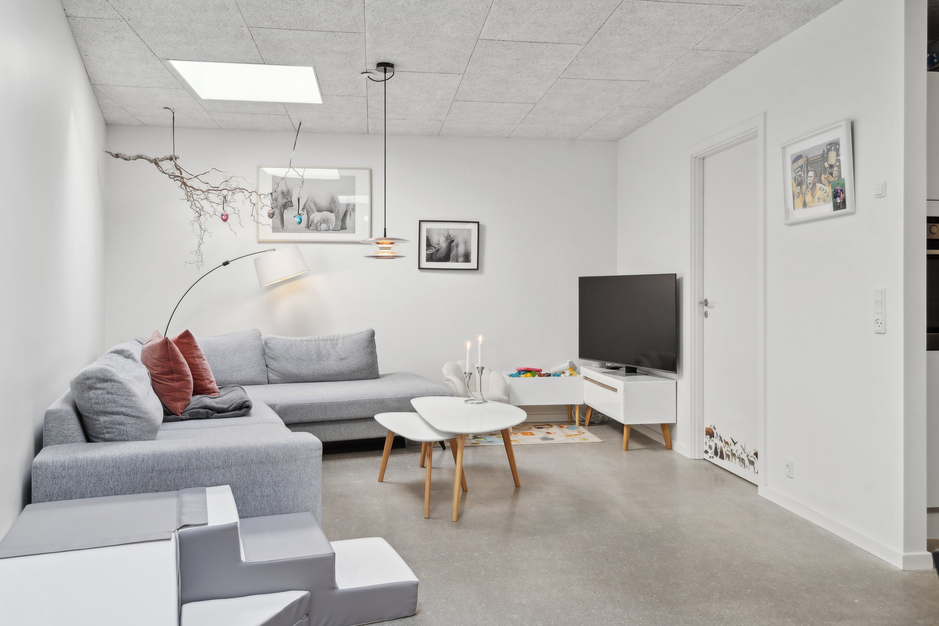 Fremhævet stue billede i fuldskærmstilstand. Billede af Søndergade 24C, 5000 Odense C