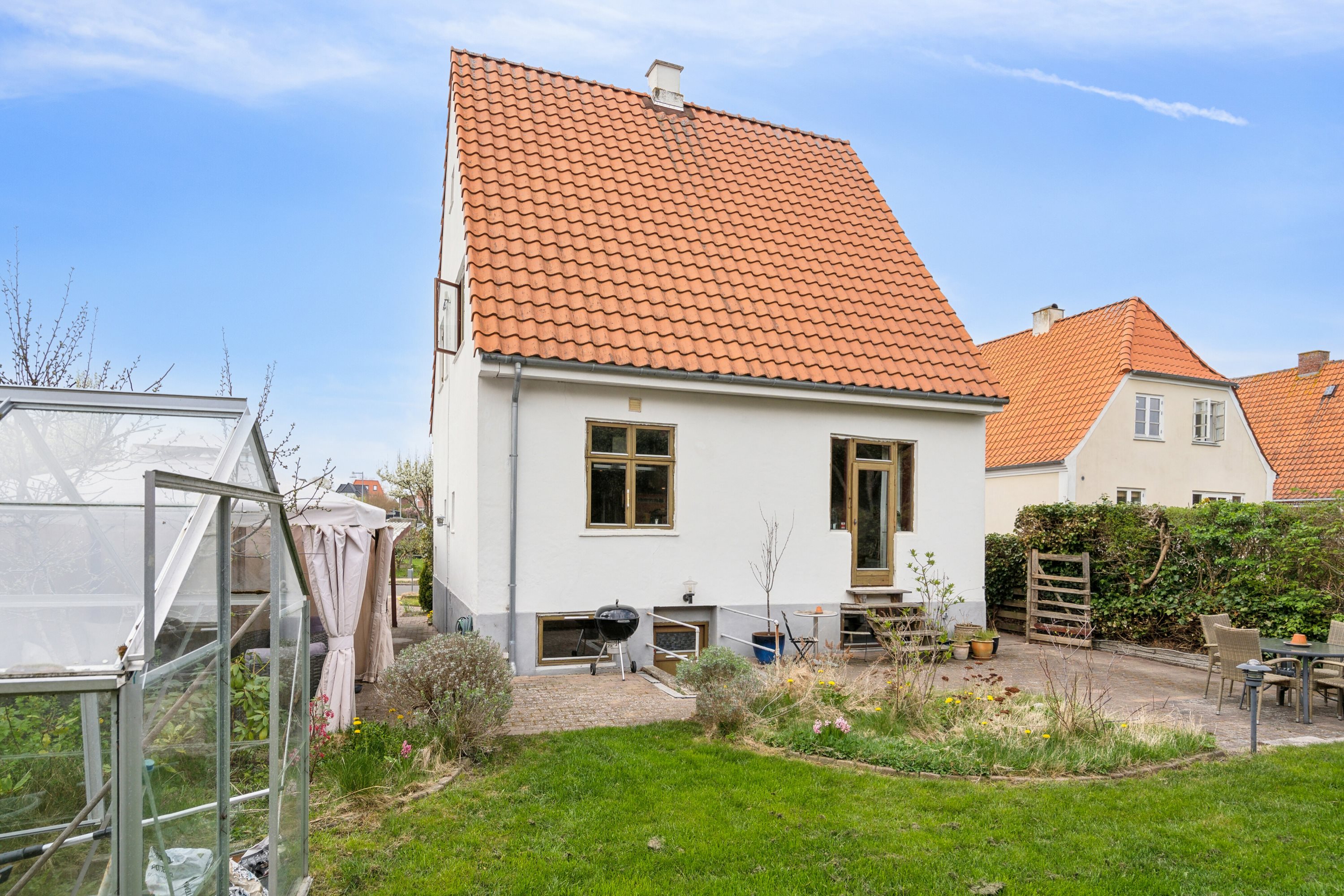 Fremhævet set fra haven billede i fuldskærmstilstand. Billede af Vinkældervej 17, 5000 Odense C