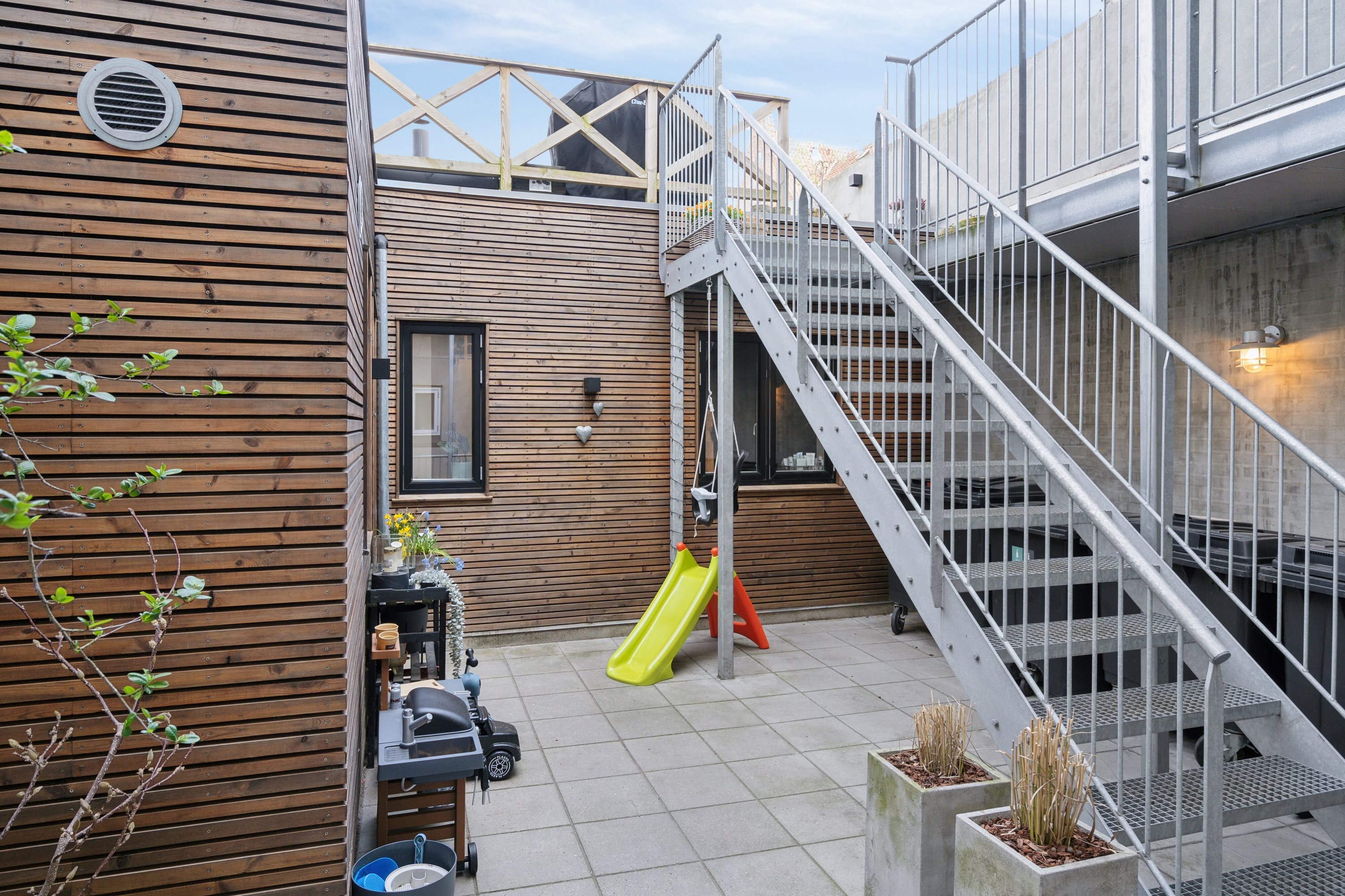 Fremhævet udendørs billede i fuldskærmstilstand. Billede af Søndergade 24C, 5000 Odense C