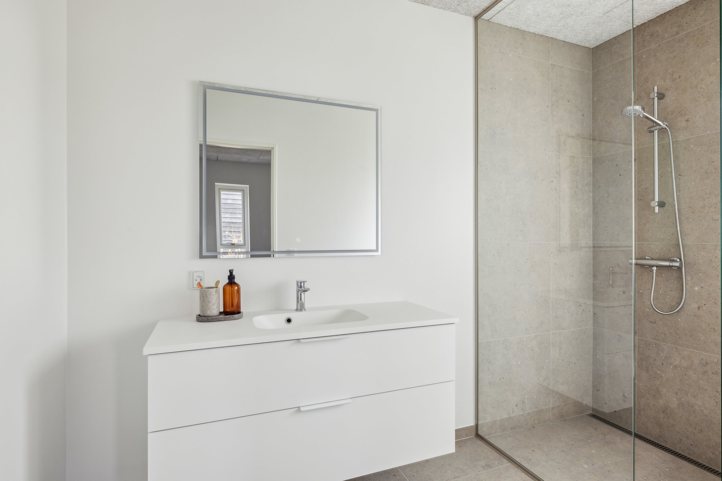 Fremhævet badeværelse billede i fuldskærmstilstand. Billede af Mølbjerget 19, Rodskov, 8543 Hornslet