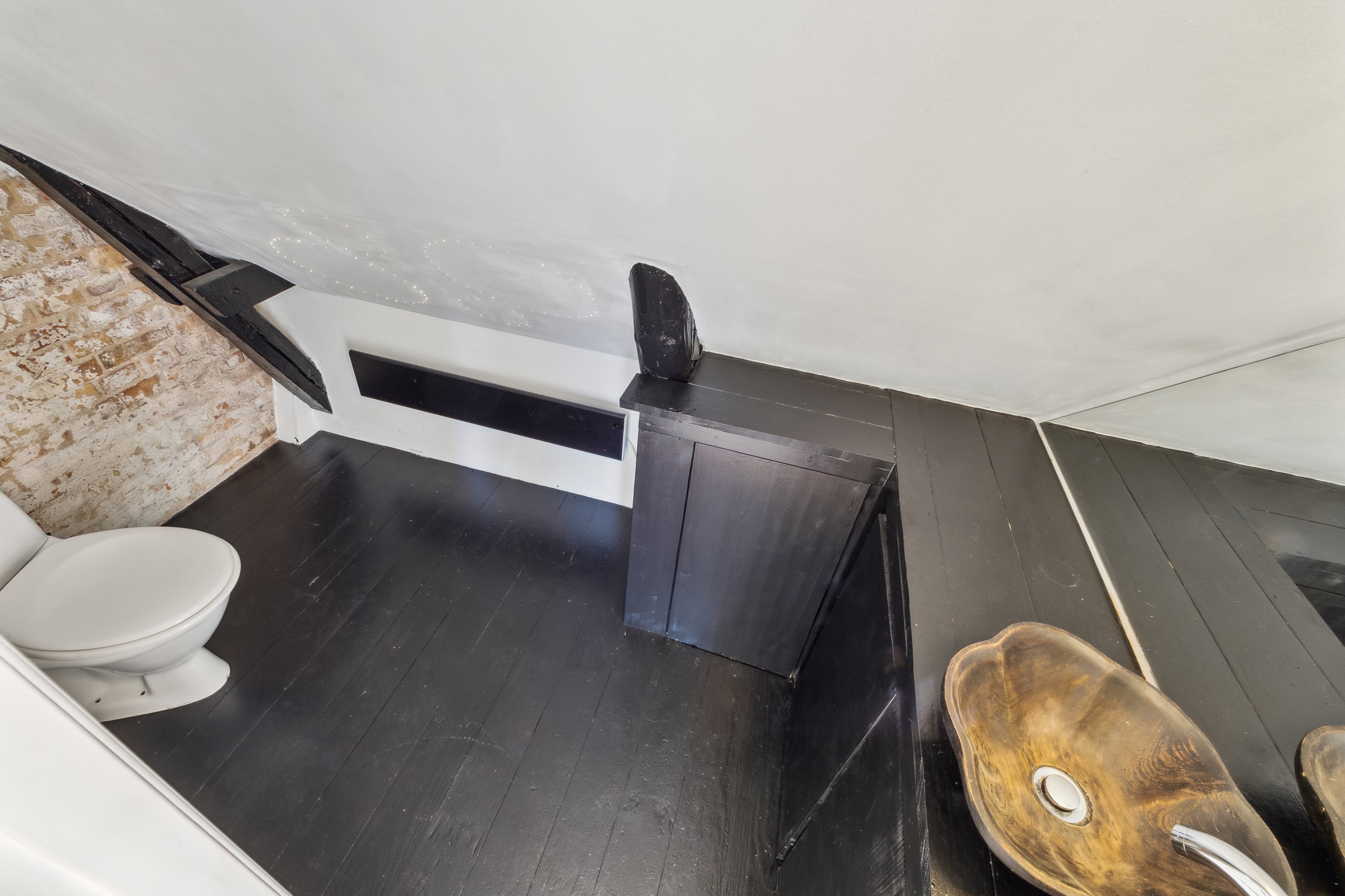 Fremhævet toilet billede i fuldskærmstilstand. Billede af Filtenborggade 10, 7900 Nykøbing M