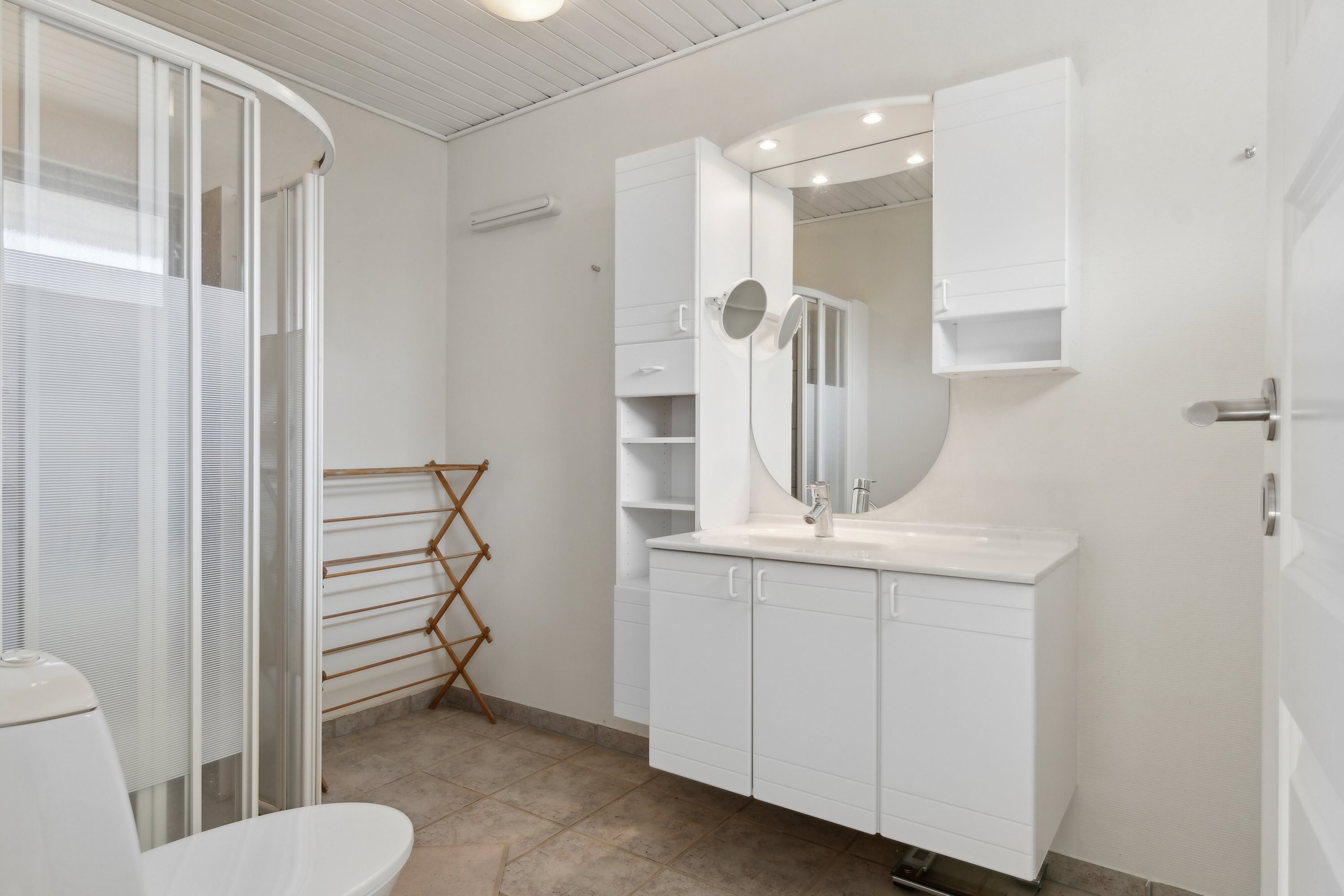 Fremhævet badeværelse billede i fuldskærmstilstand. Billede af Ønskevej 1, 3360 Liseleje