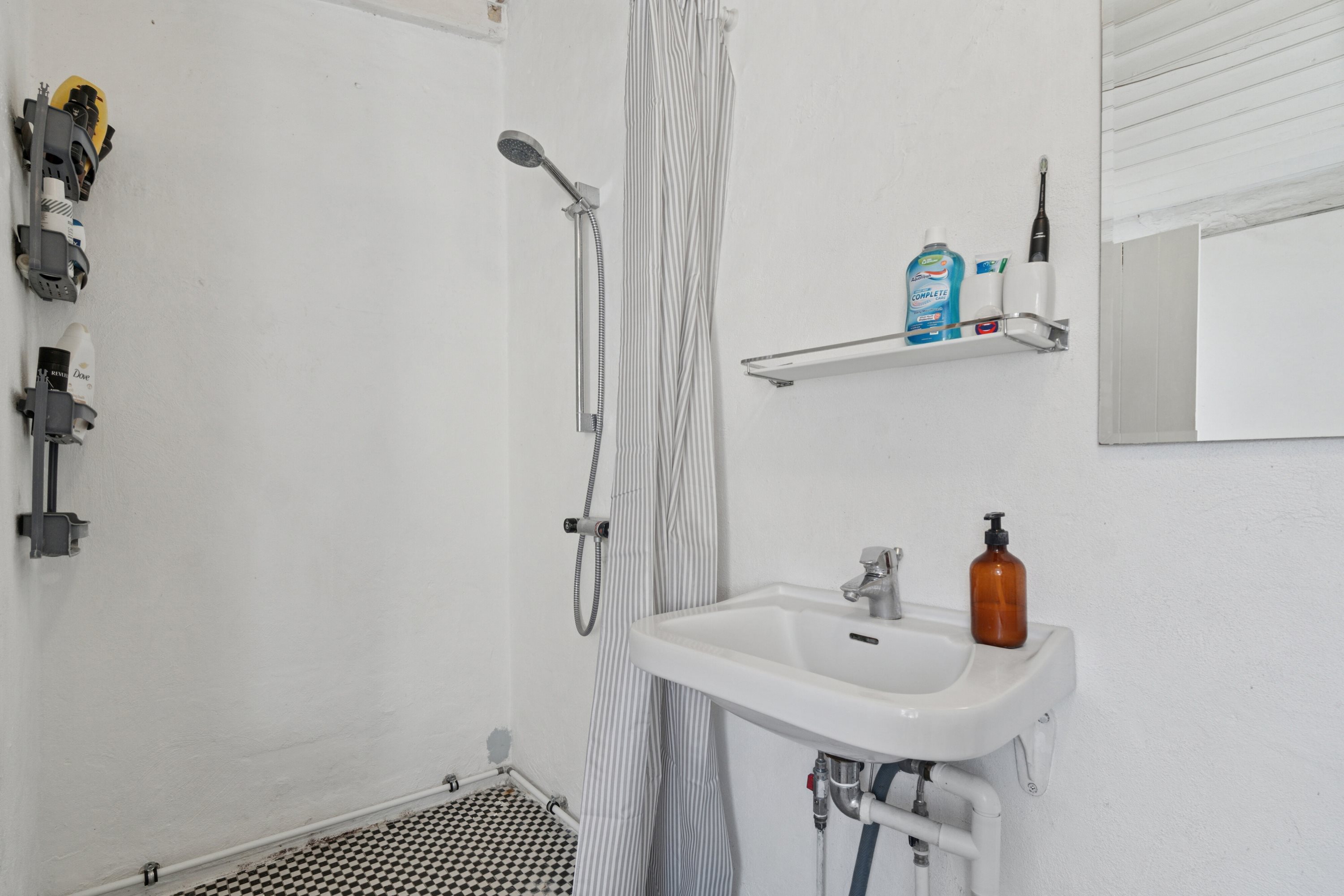 Fremhævet badeværelse billede i fuldskærmstilstand. Billede af Vestergade 47, 3790 Hasle