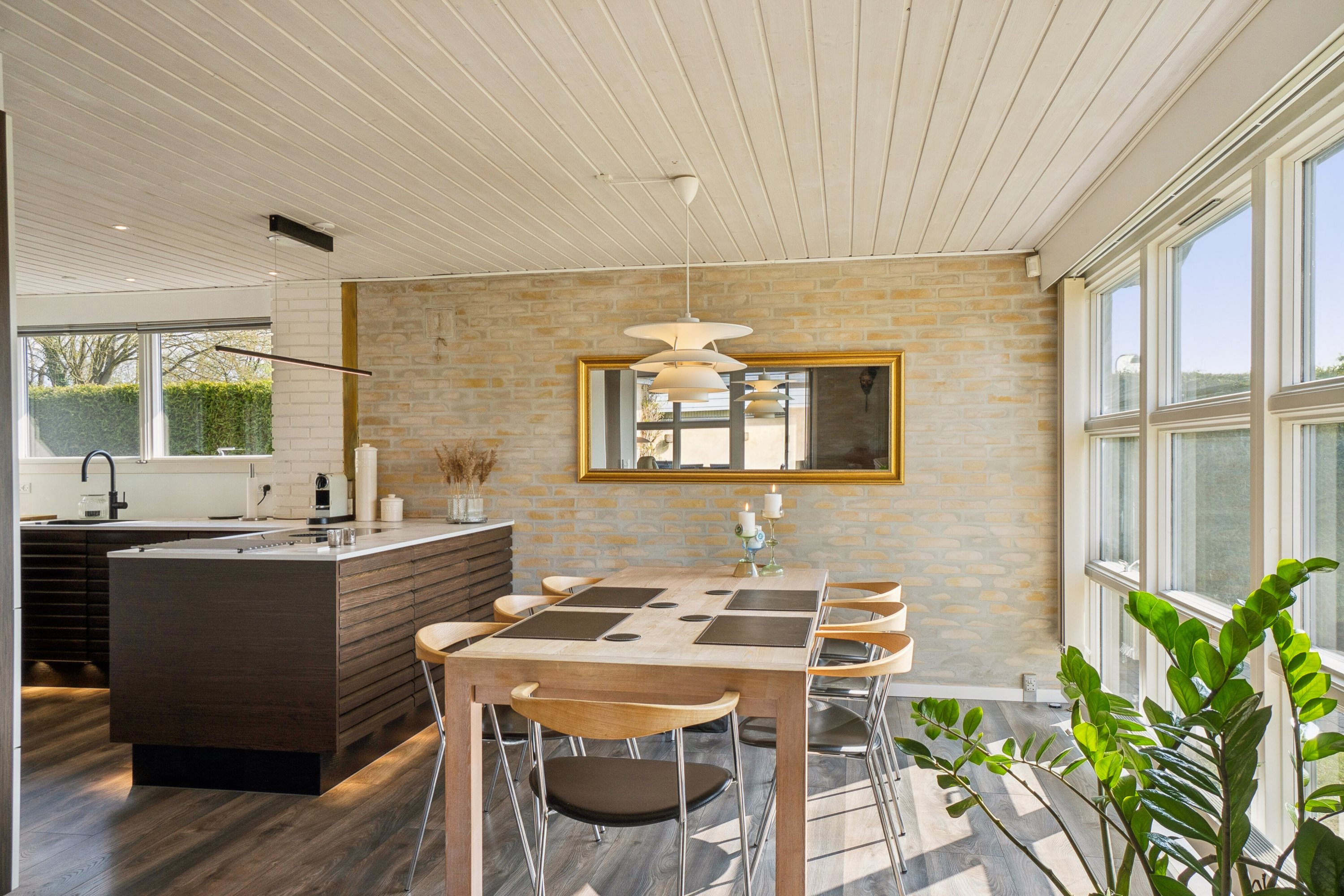 Fremhævet spisestue billede i fuldskærmstilstand. Billede af Borgager 43, 2620 Albertslund