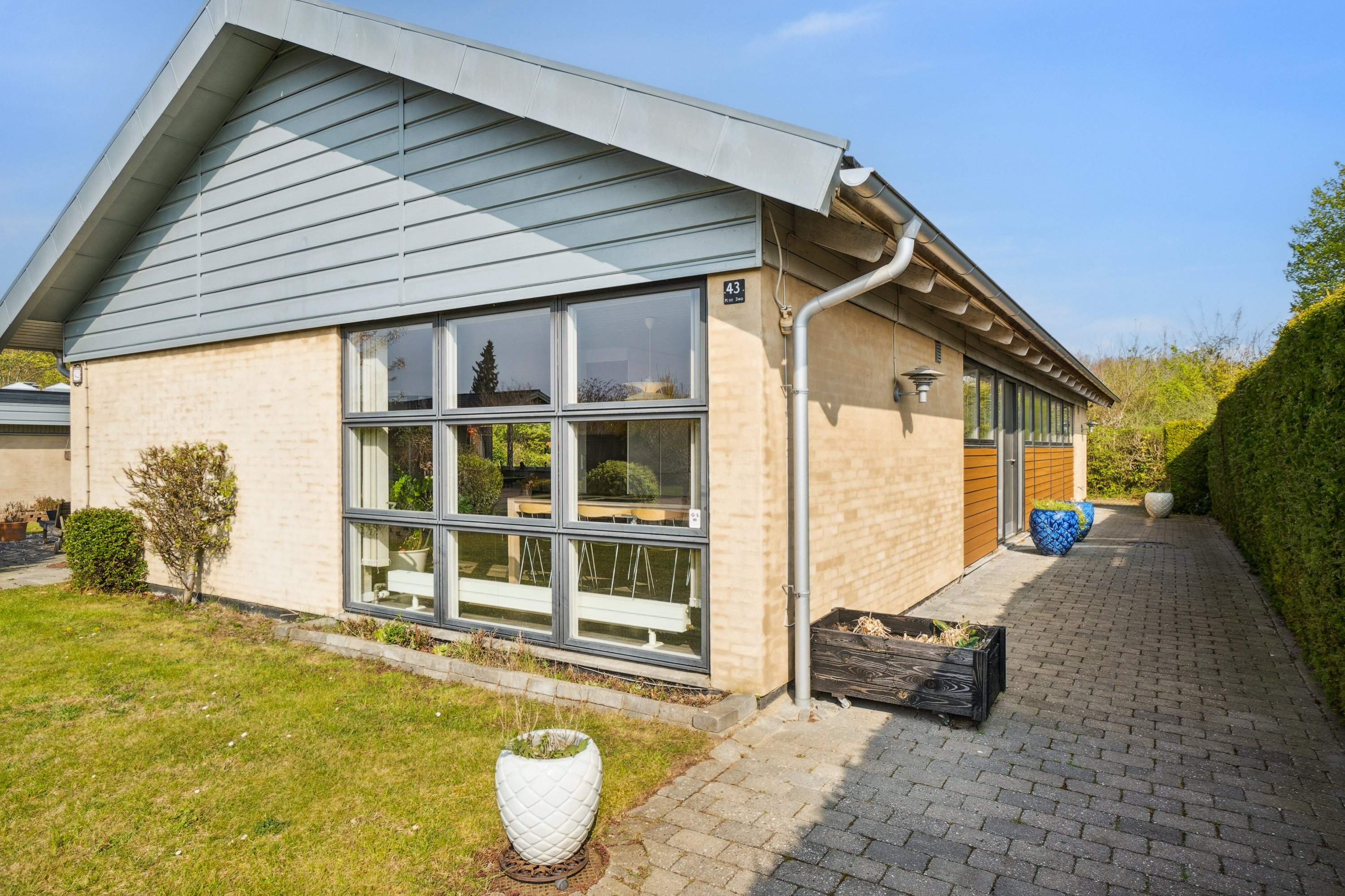 Fremhævet set fra haven billede i fuldskærmstilstand. Billede af Borgager 43, 2620 Albertslund