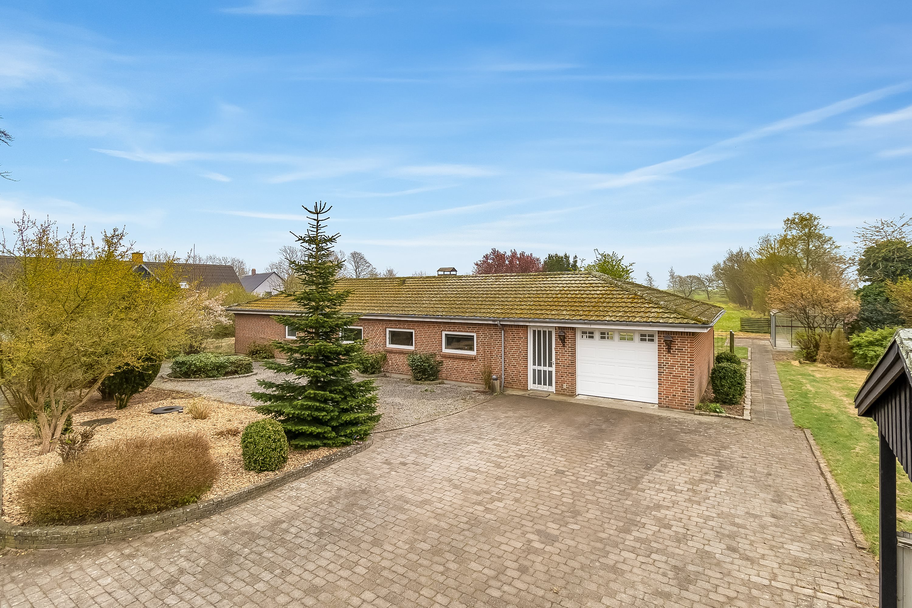 Miniaturebillede 1: udendørs. Billede af Hans Clausensvej 5, Solderup, 6270 Tønder