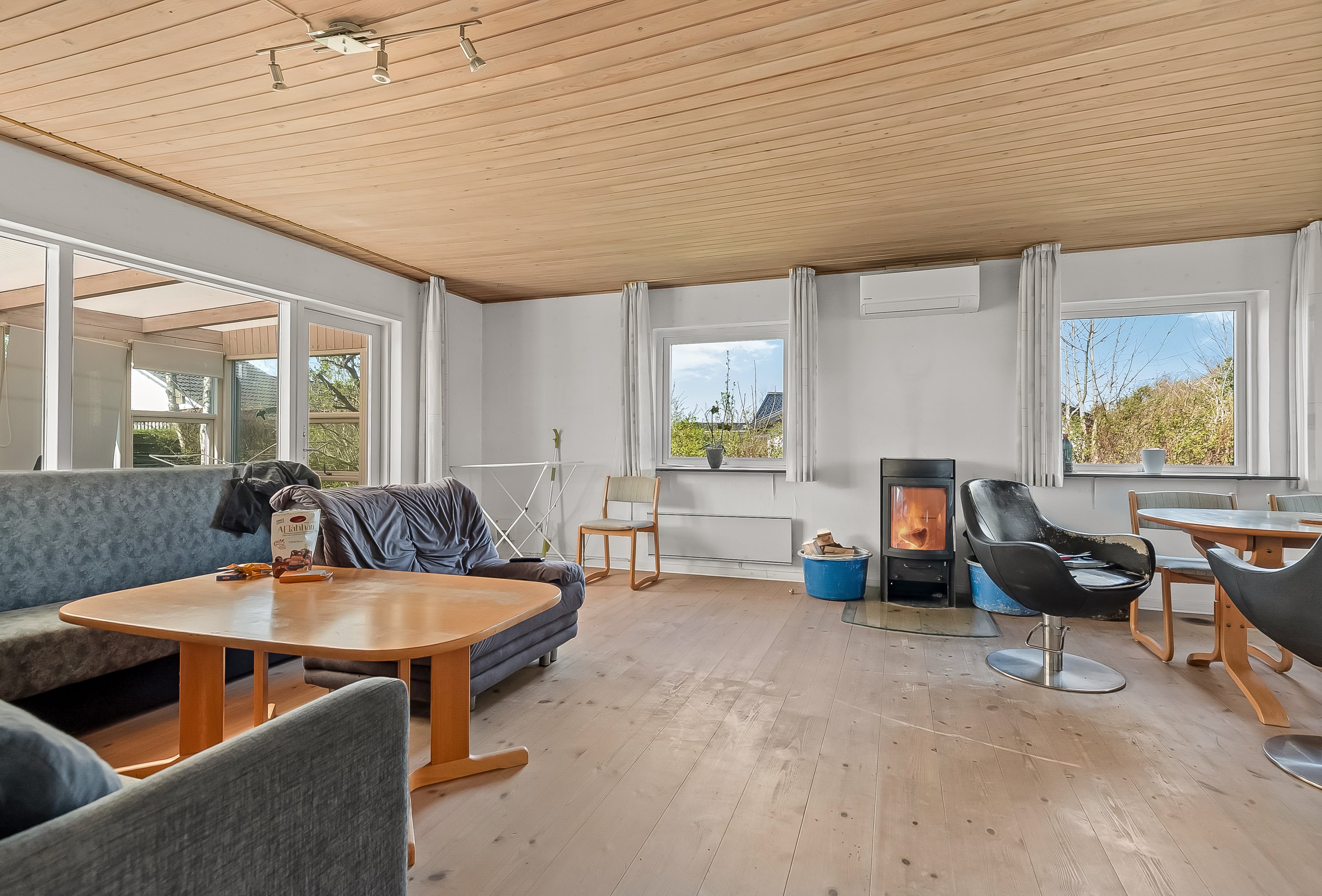 Fremhævet stue billede i fuldskærmstilstand. Billede af Donsvej 18, Vester Nebel, 6040 Egtved