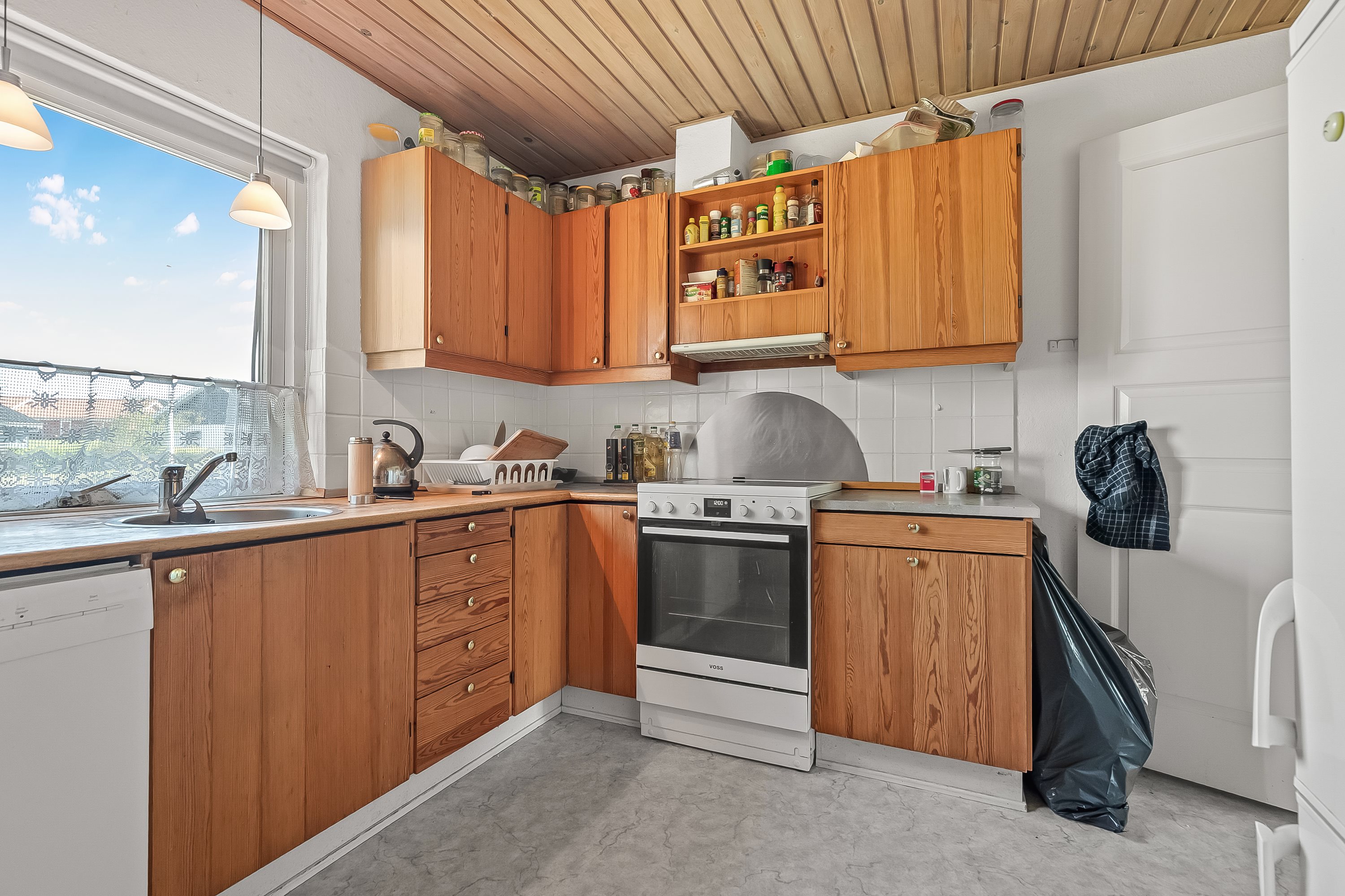 Fremhævet køkken billede i fuldskærmstilstand. Billede af Donsvej 18, Vester Nebel, 6040 Egtved