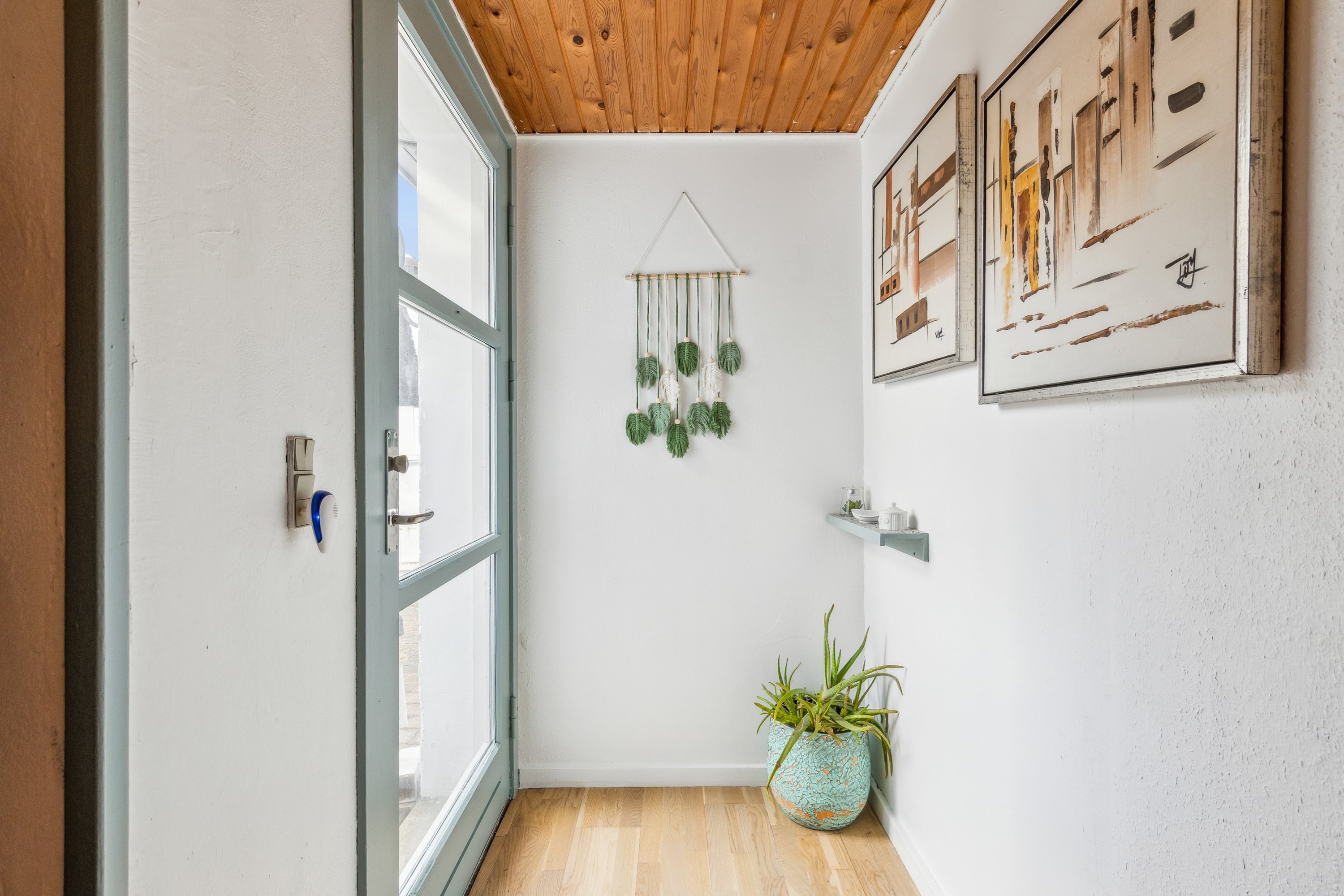 Fremhævet gang billede i fuldskærmstilstand. Billede af Ådalsvej 1, 8961 Allingåbro