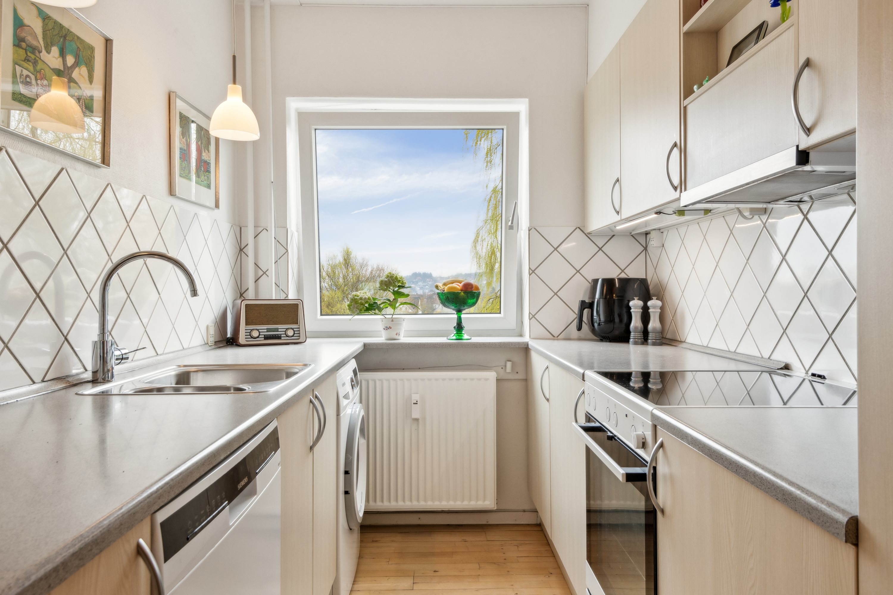 Fremhævet køkken billede i fuldskærmstilstand. Billede af Provstejorden 7, st.. th., 9000 Aalborg