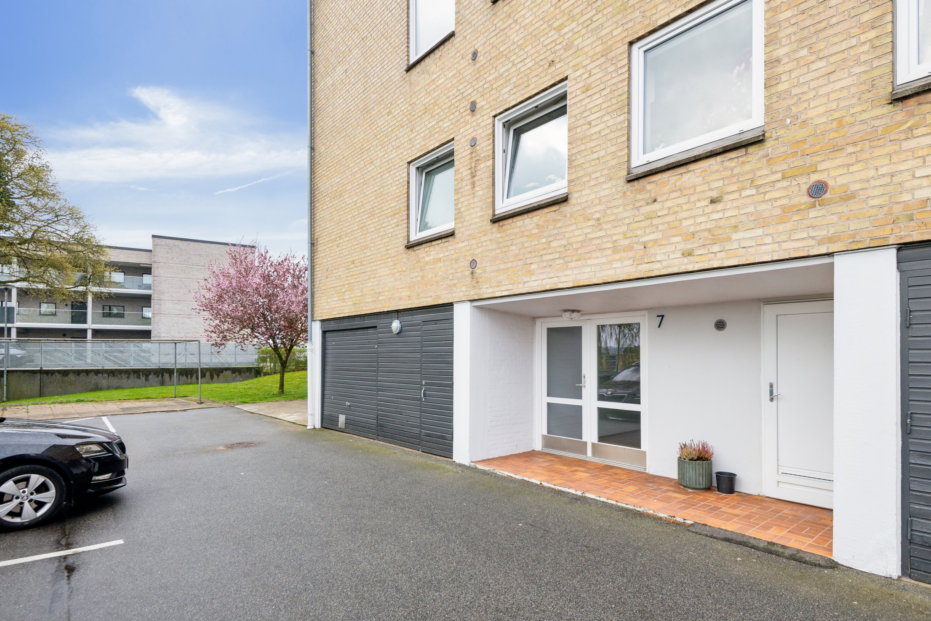 Fremhævet ejendom 1 billede i fuldskærmstilstand. Billede af Provstejorden 7, st.. th., 9000 Aalborg