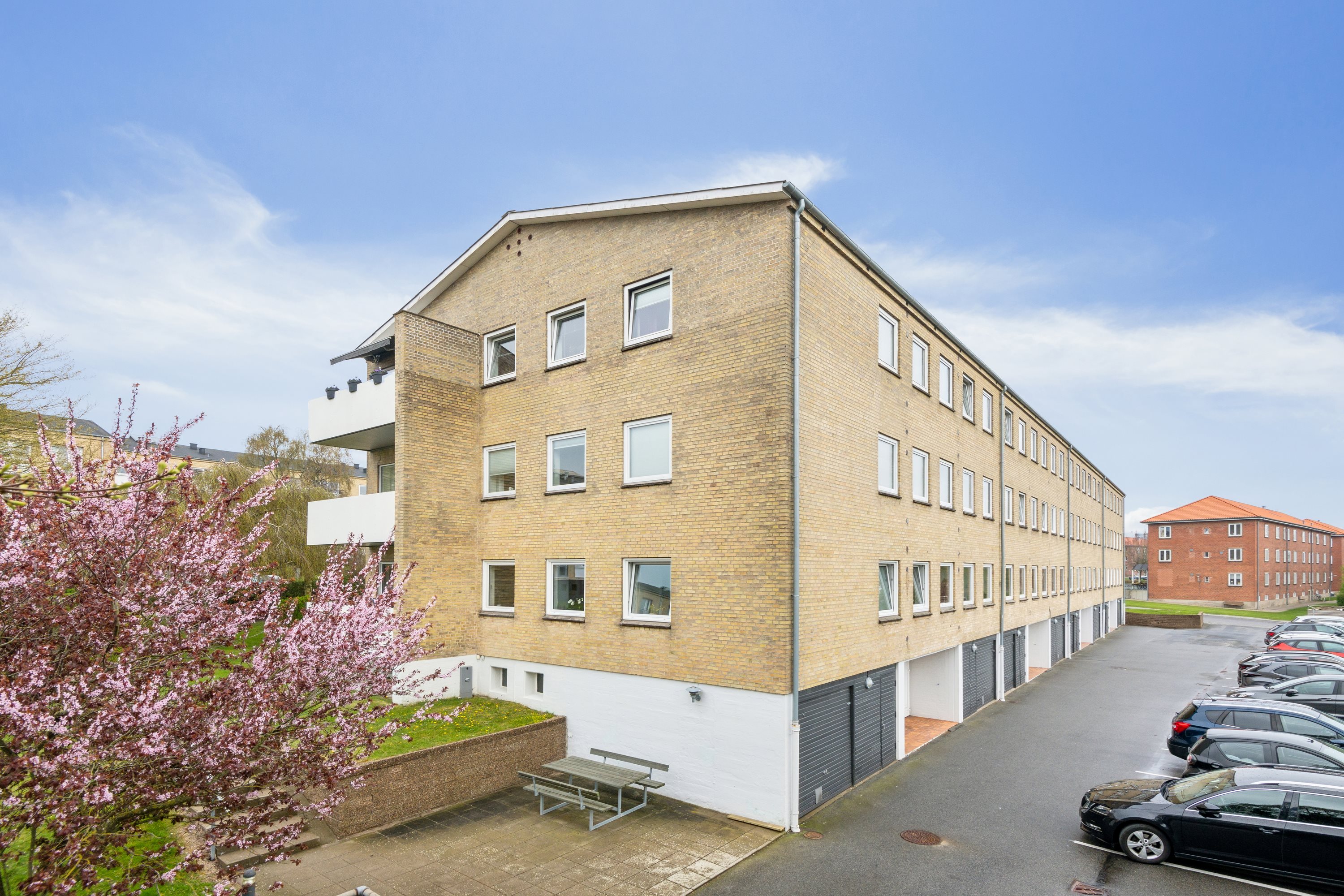 Fremhævet ejendom 1 billede i fuldskærmstilstand. Billede af Provstejorden 7, st.. th., 9000 Aalborg