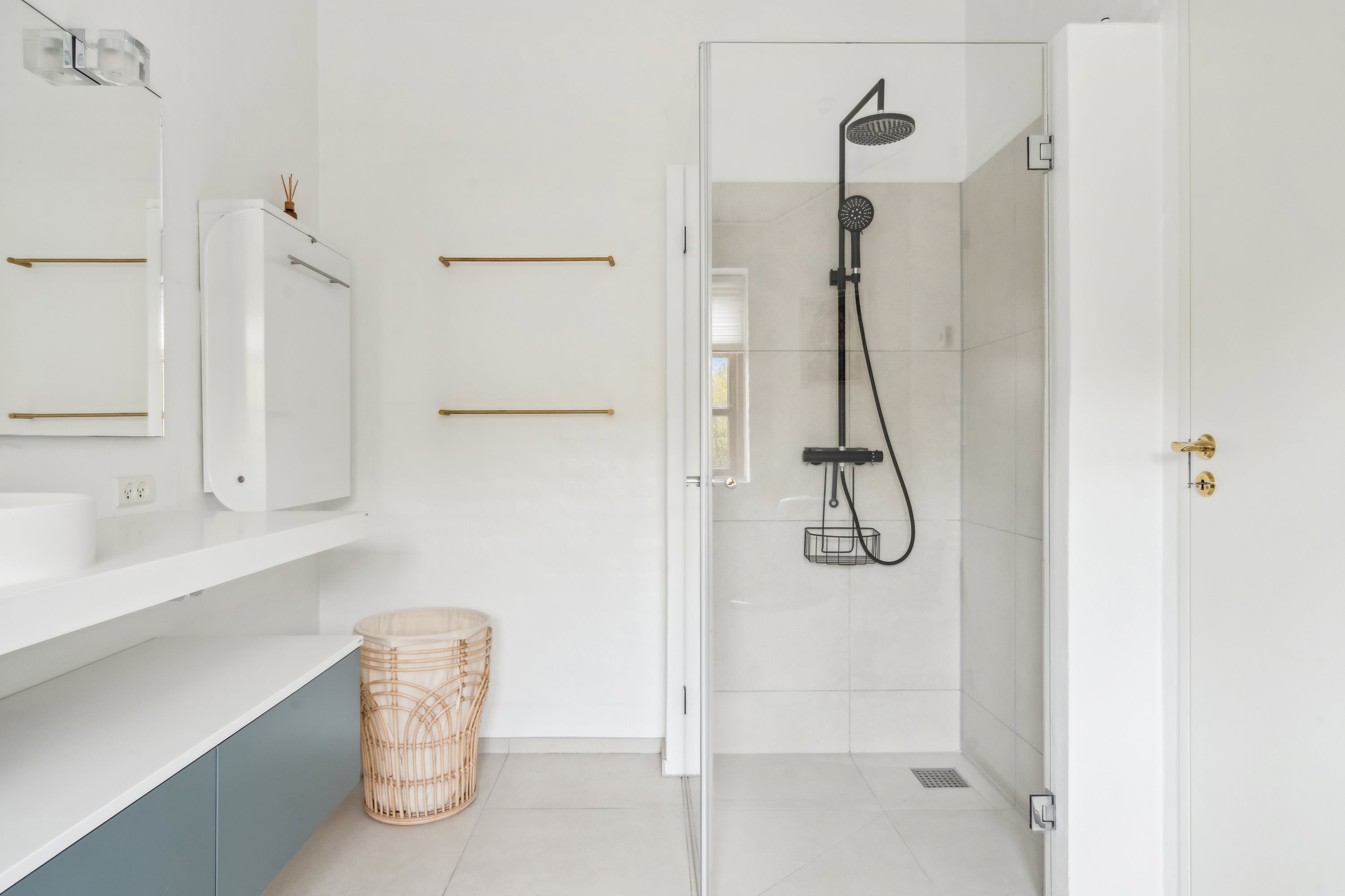 Fremhævet badeværelse billede i fuldskærmstilstand. Billede af Violvej 9, 9990 Skagen