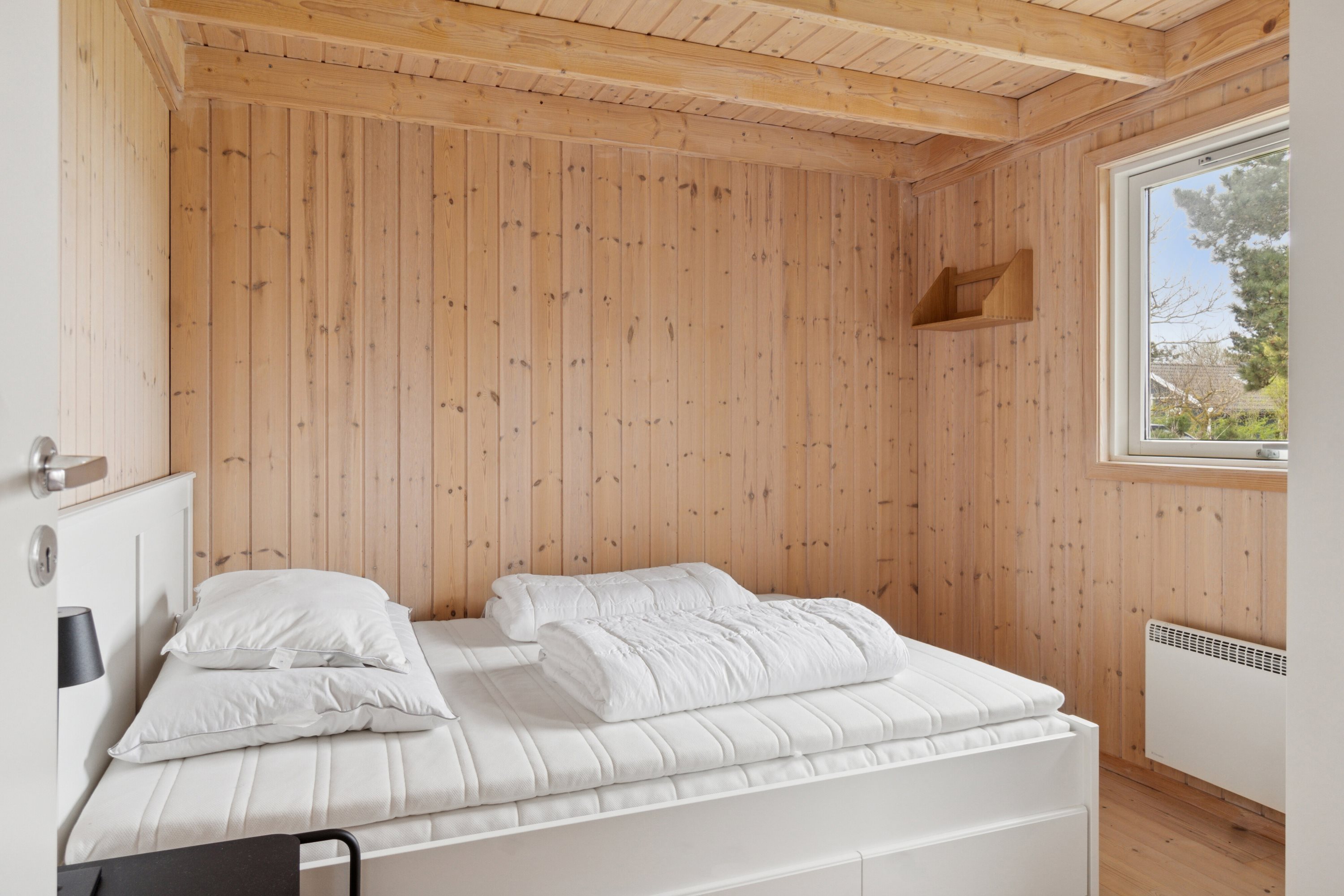 Fremhævet soveværelse billede i fuldskærmstilstand. Billede af Lundevej 16, Kirke Helsinge, 4281 Gørlev