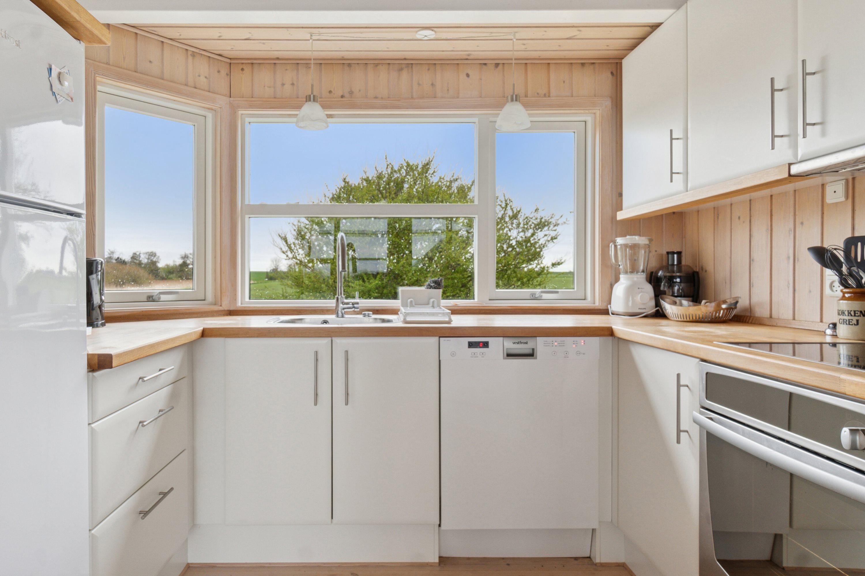 Fremhævet køkken billede i fuldskærmstilstand. Billede af Lundevej 16, Kirke Helsinge, 4281 Gørlev