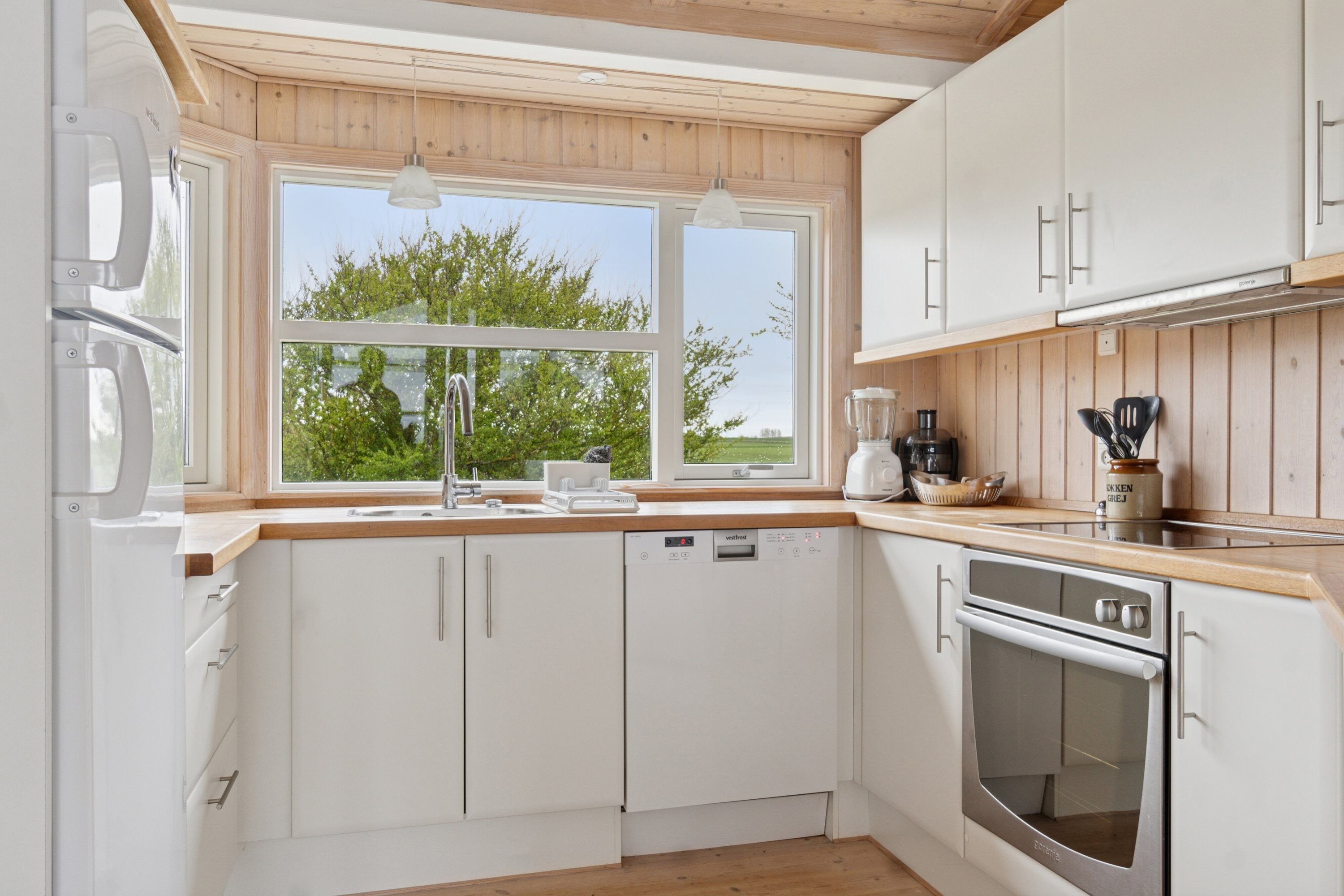 Fremhævet køkken billede i fuldskærmstilstand. Billede af Lundevej 16, Kirke Helsinge, 4281 Gørlev