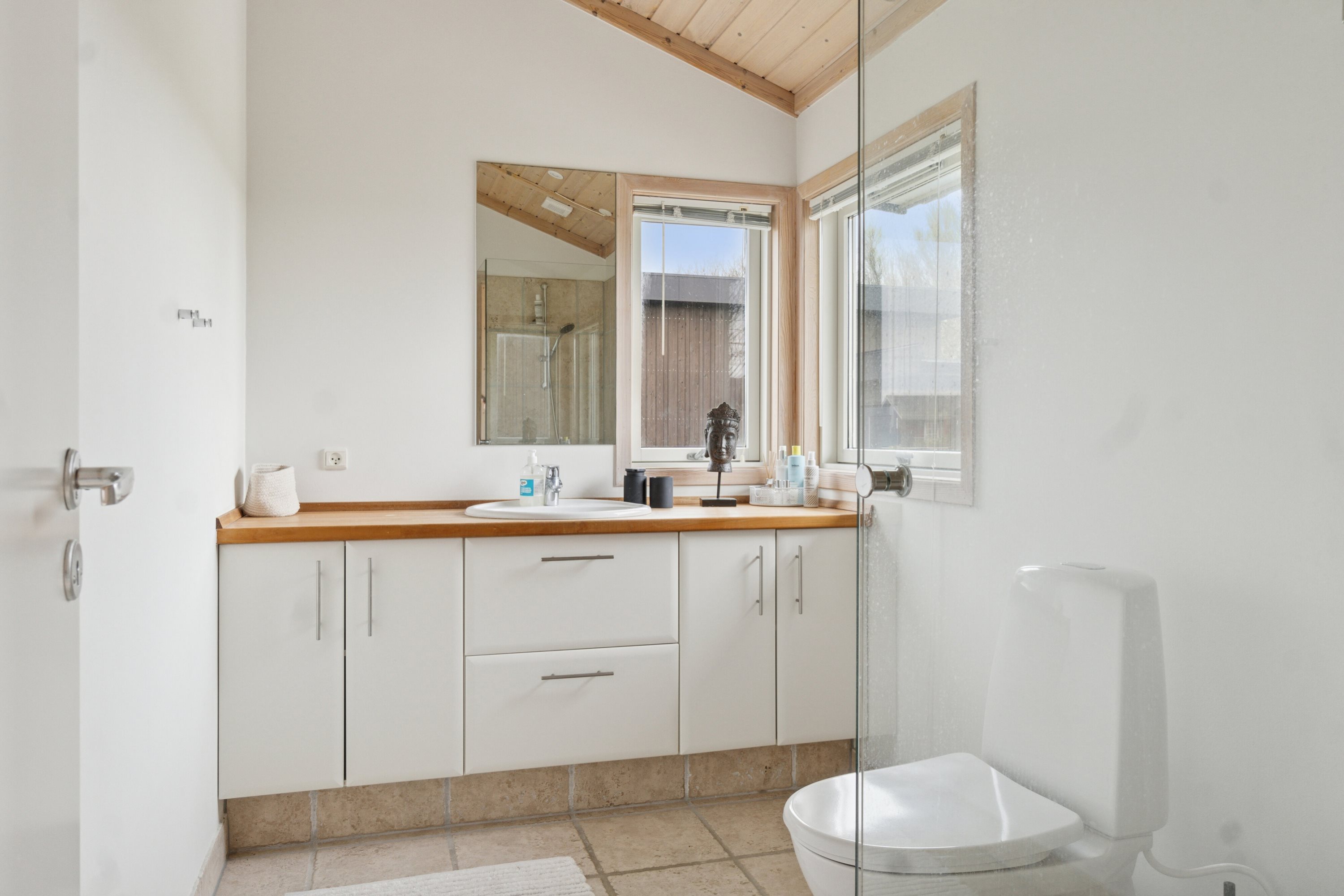 Fremhævet badeværelse billede i fuldskærmstilstand. Billede af Lundevej 16, Kirke Helsinge, 4281 Gørlev