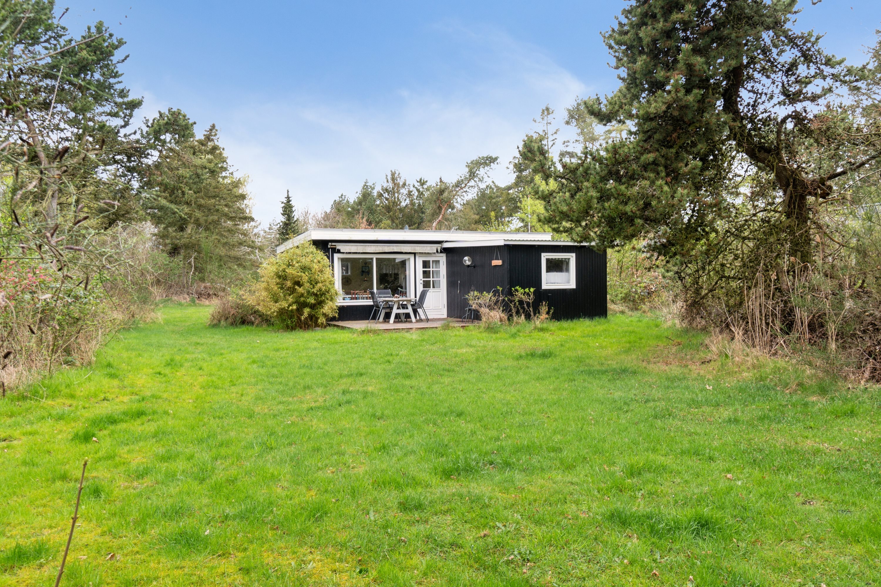 Fremhævet udendørs billede i fuldskærmstilstand. Billede af Henriksvej 27, Reersø Ornum, 4281 Gørlev