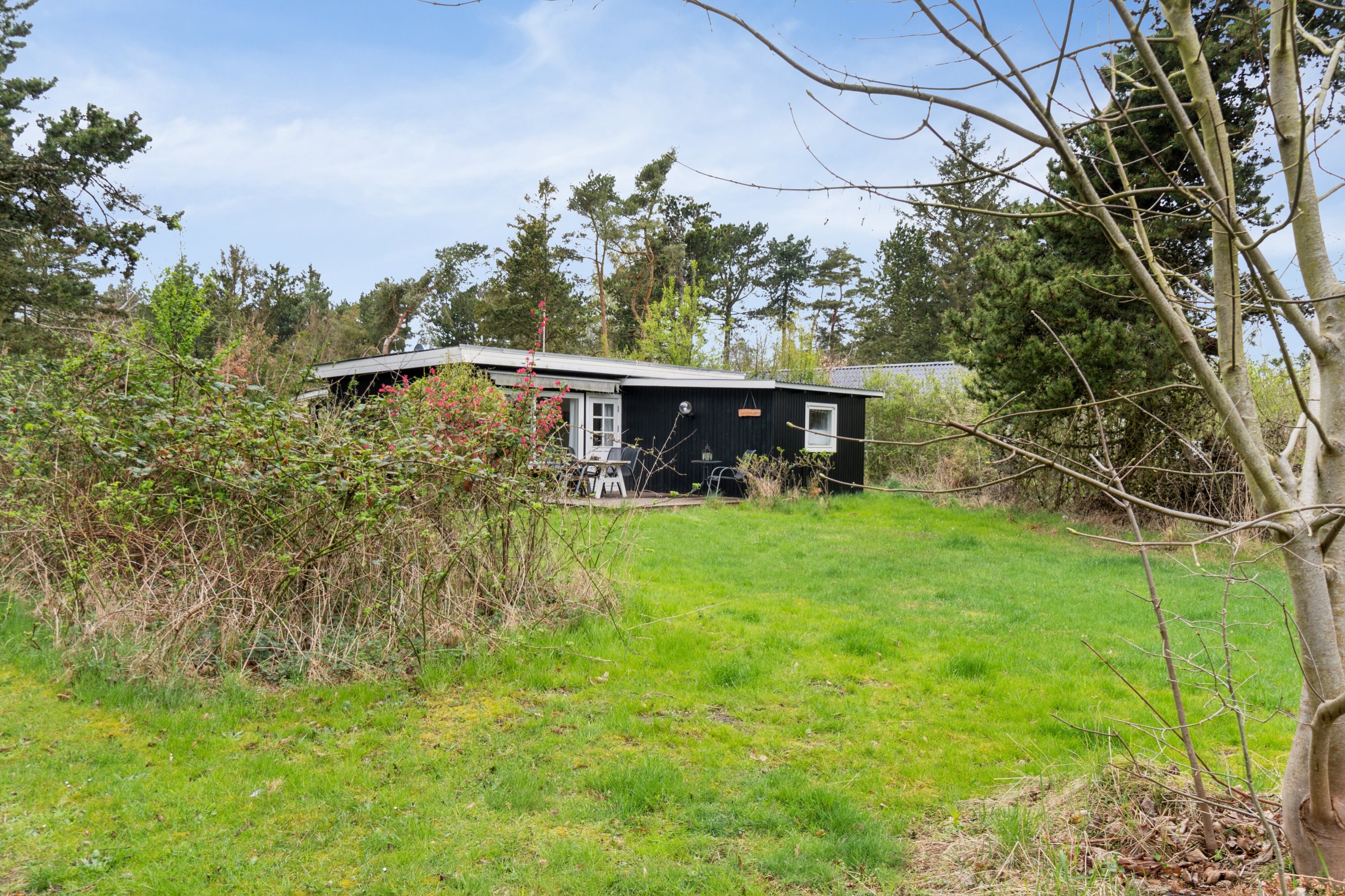 Fremhævet udendørs billede i fuldskærmstilstand. Billede af Henriksvej 27, Reersø Ornum, 4281 Gørlev