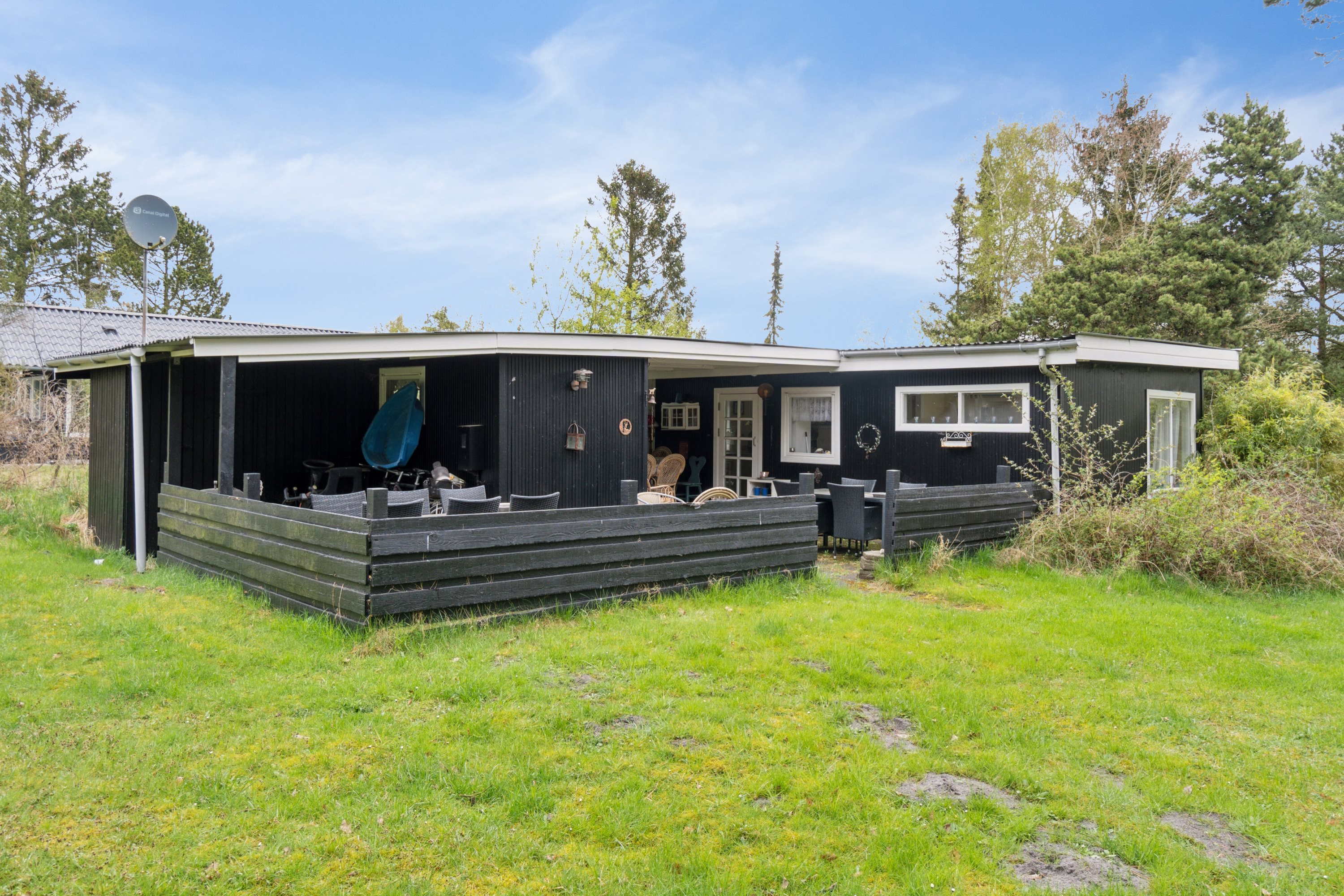 Miniaturebillede 1: udendørs. Billede af Henriksvej 27, Reersø Ornum, 4281 Gørlev