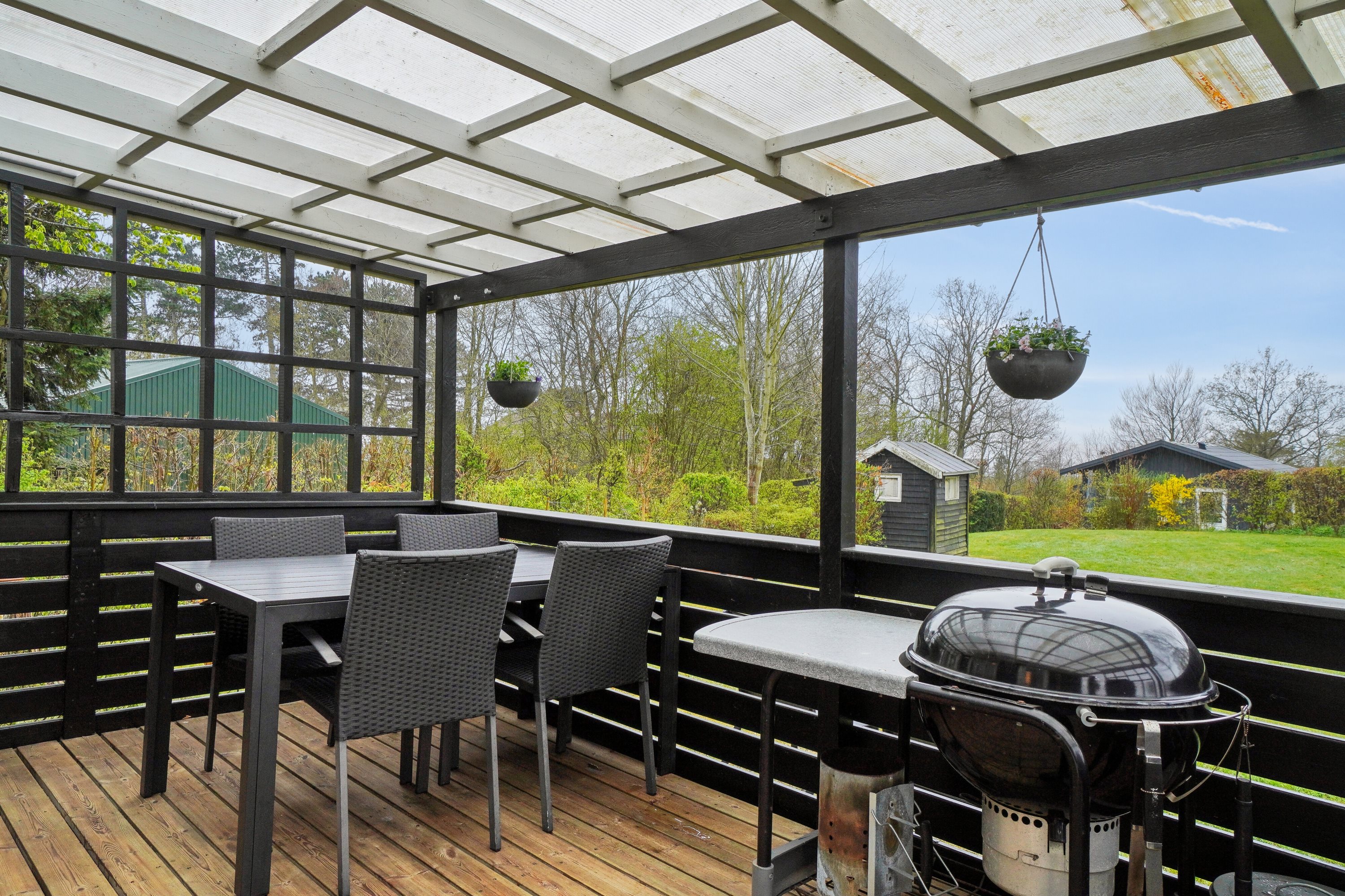 Fremhævet overdækket terrasse billede i fuldskærmstilstand. Billede af C.A. Nielsensvej 31, Ølsted Strandhuse, 3310 Ølsted