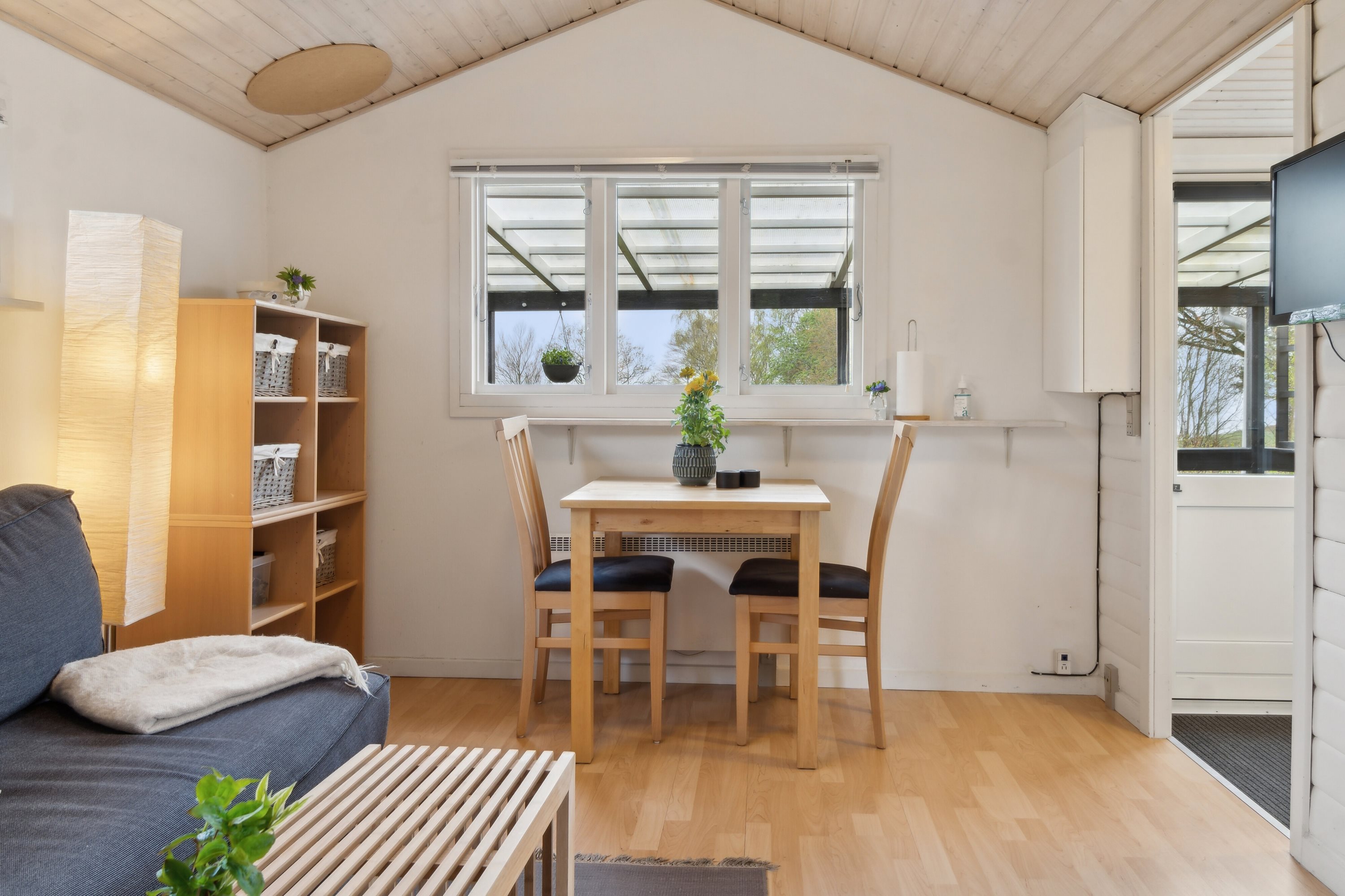 Fremhævet spisestue billede i fuldskærmstilstand. Billede af C.A. Nielsensvej 31, Ølsted Strandhuse, 3310 Ølsted