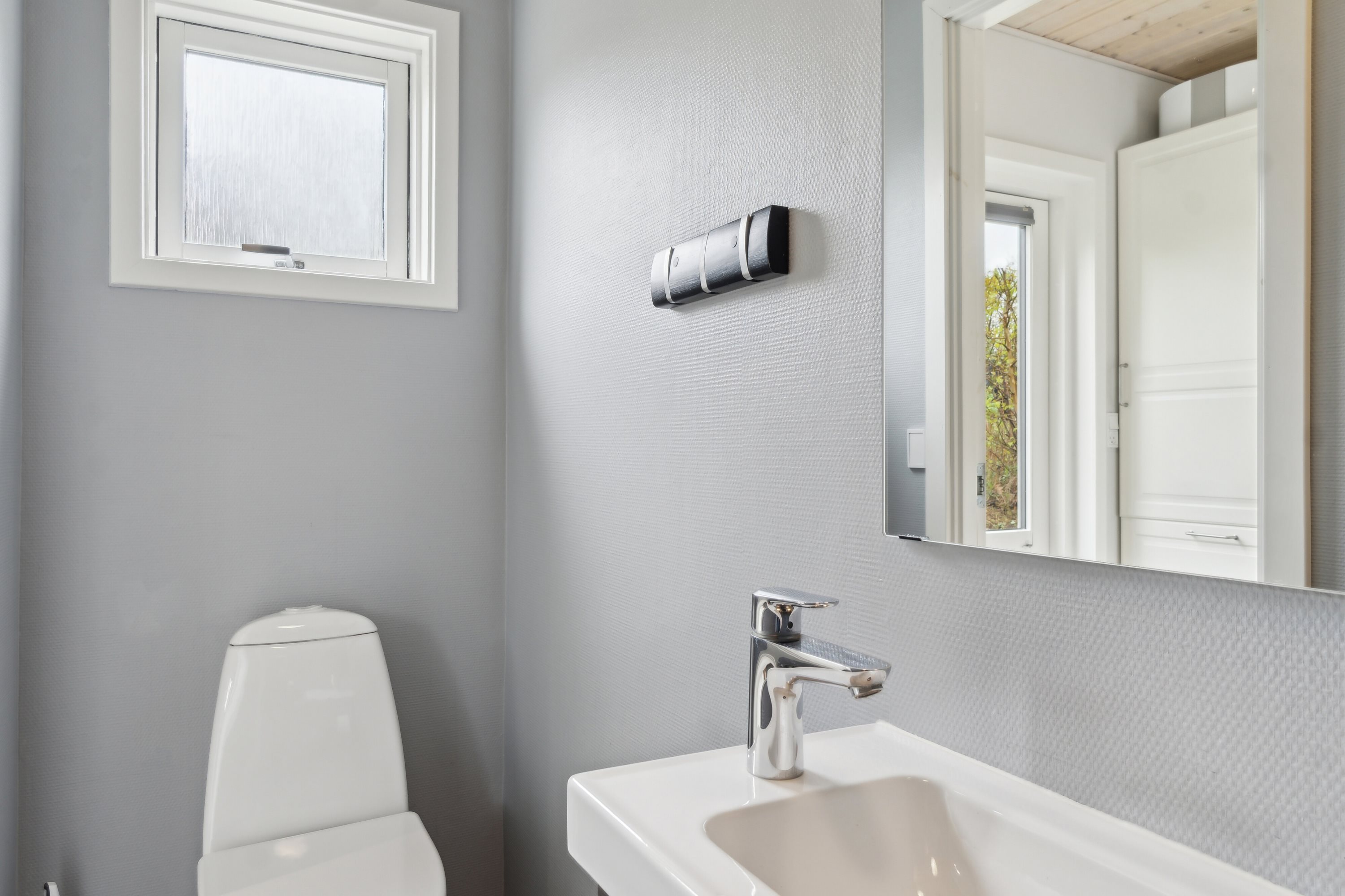 Fremhævet badeværelse billede i fuldskærmstilstand. Billede af C.A. Nielsensvej 33, Ølsted Strandhuse, 3310 Ølsted