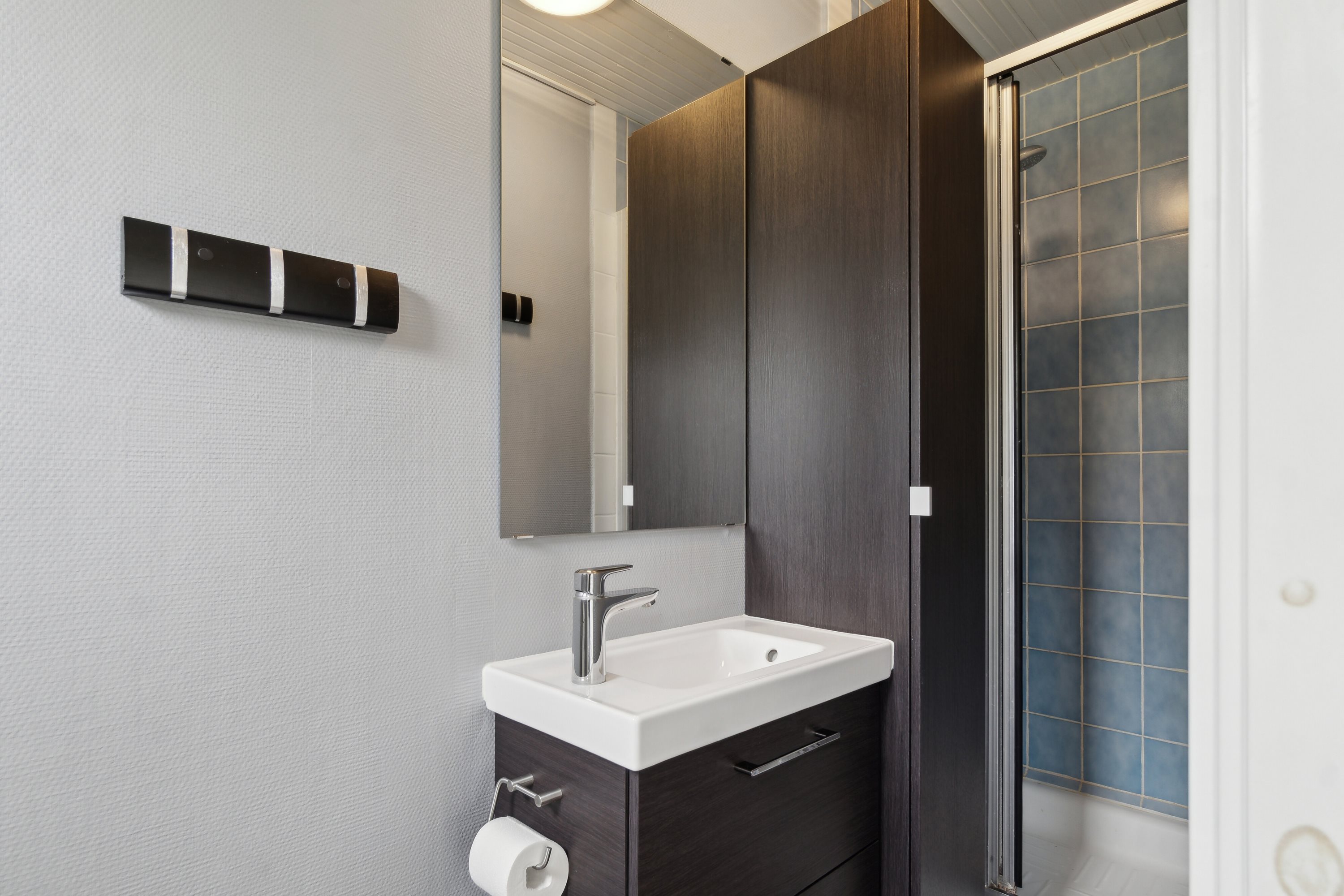 Fremhævet badeværelse billede i fuldskærmstilstand. Billede af C.A. Nielsensvej 33, Ølsted Strandhuse, 3310 Ølsted