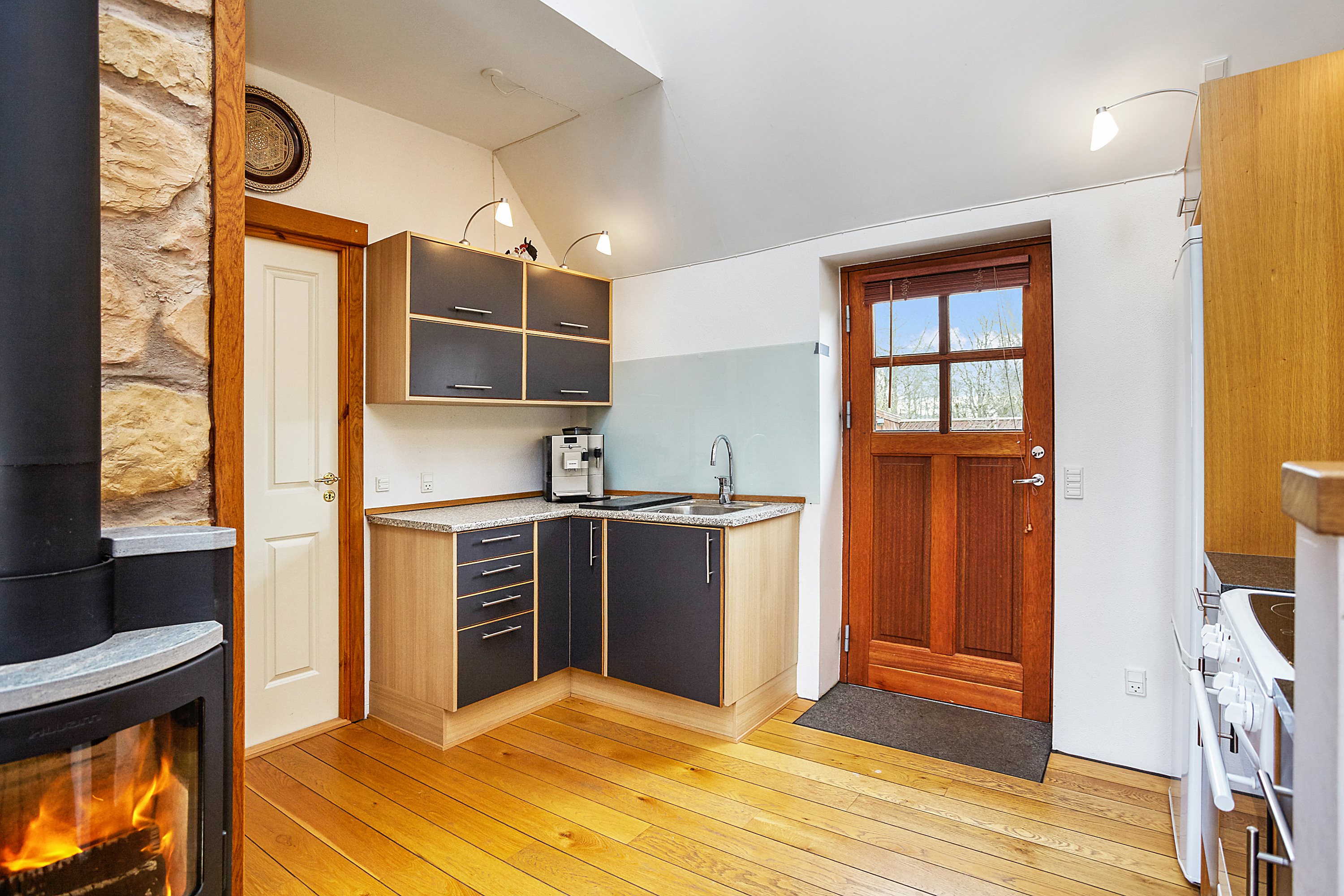 Fremhævet køkken billede i fuldskærmstilstand. Billede af Frederikslystvej 75, Eriknauer, 8723 Løsning