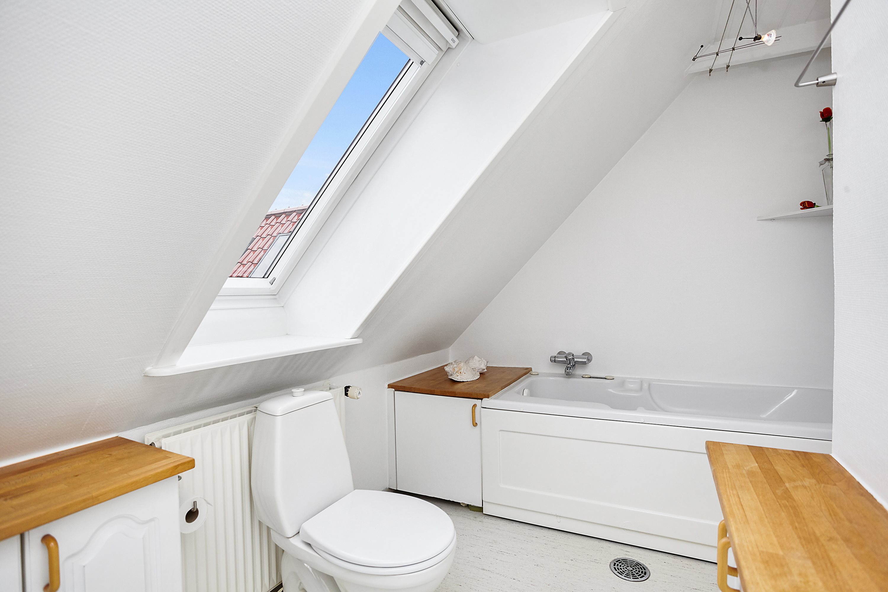 Fremhævet badeværelse billede i fuldskærmstilstand. Billede af Frederikslystvej 75, Eriknauer, 8723 Løsning