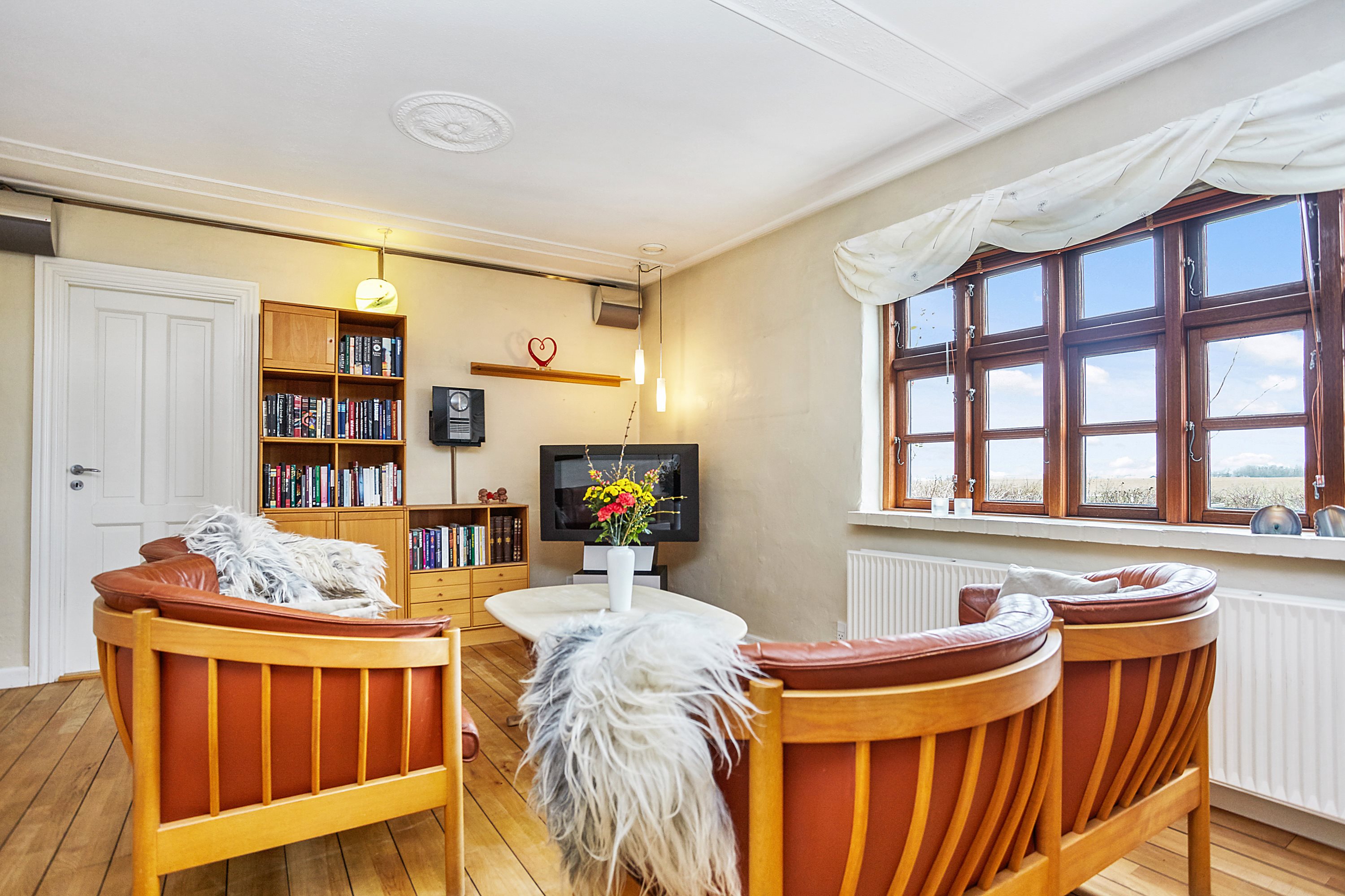 Fremhævet stue billede i fuldskærmstilstand. Billede af Frederikslystvej 75, Eriknauer, 8723 Løsning