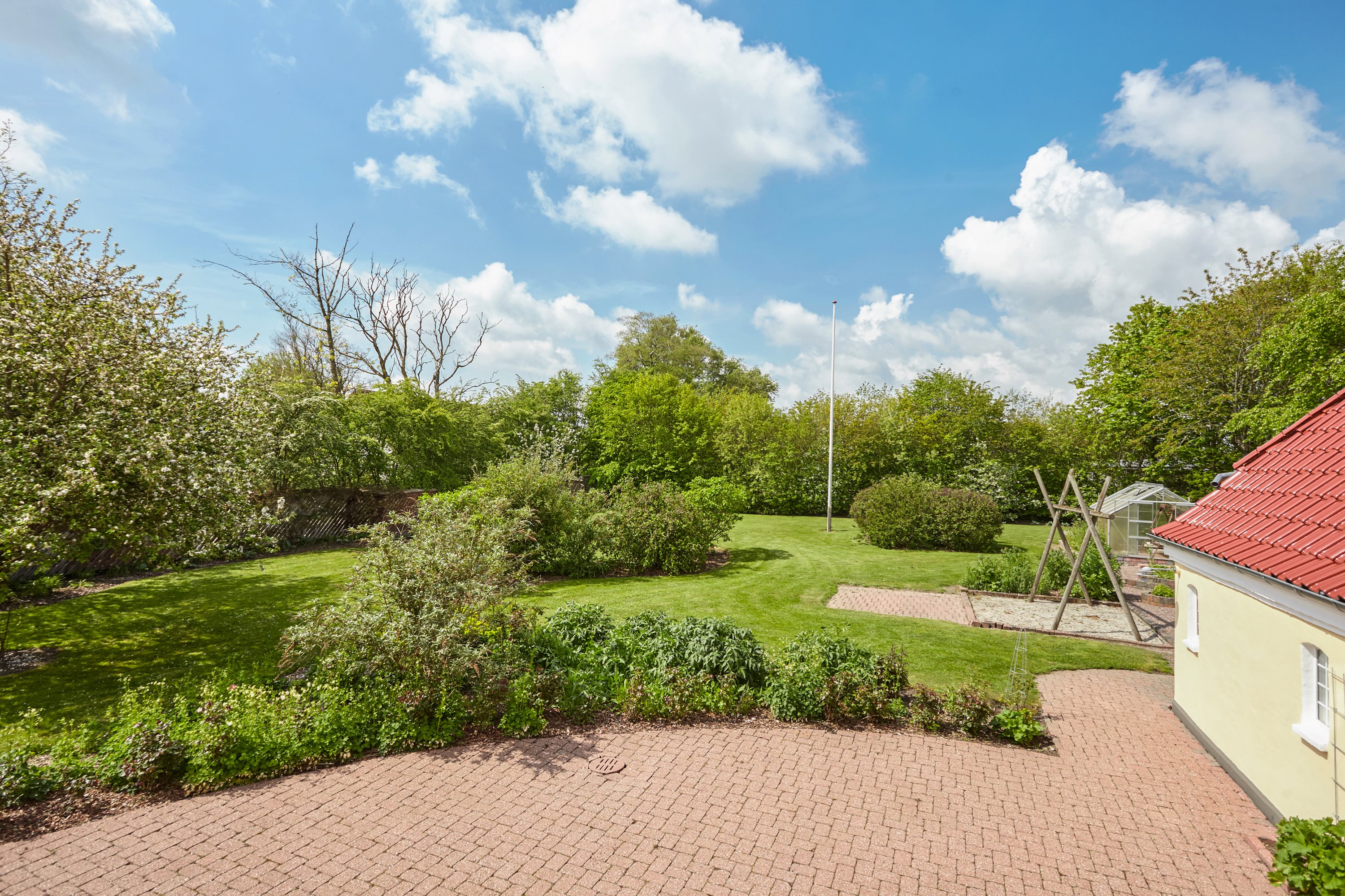 Fremhævet terrasse billede i fuldskærmstilstand. Billede af Frederikslystvej 75, Eriknauer, 8723 Løsning